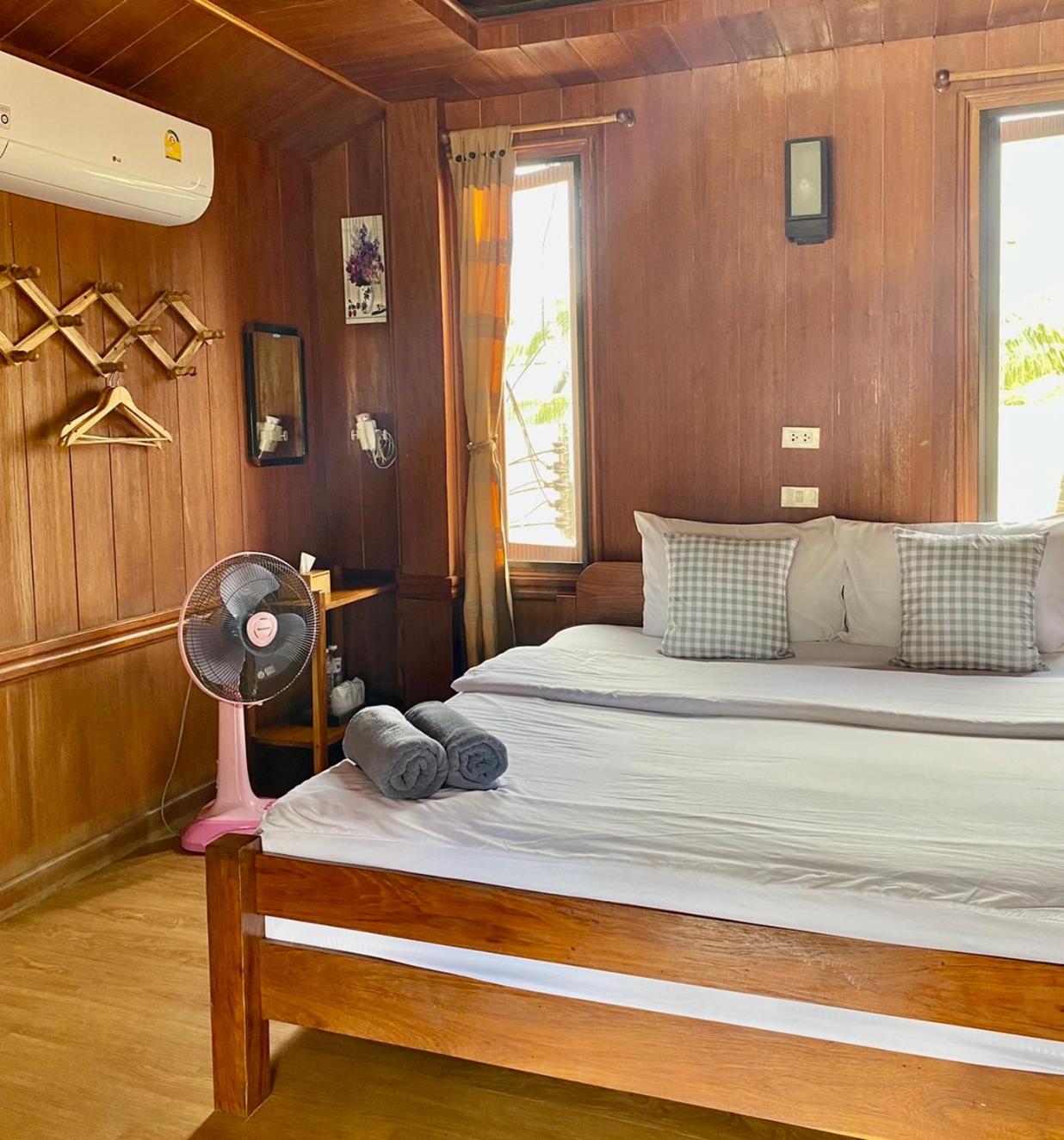 King Room with Garden View photo 3