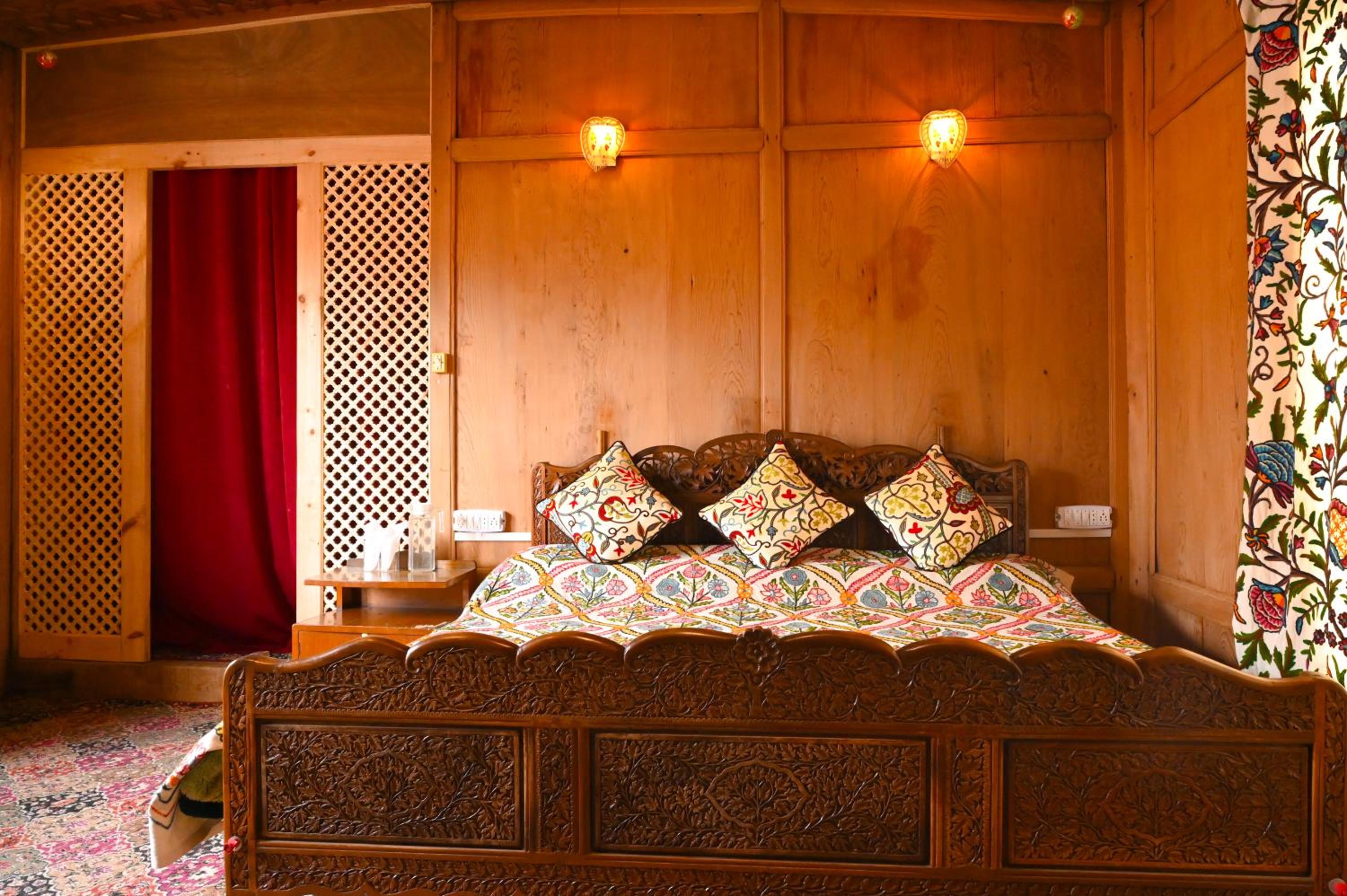 Double Room with Lake View