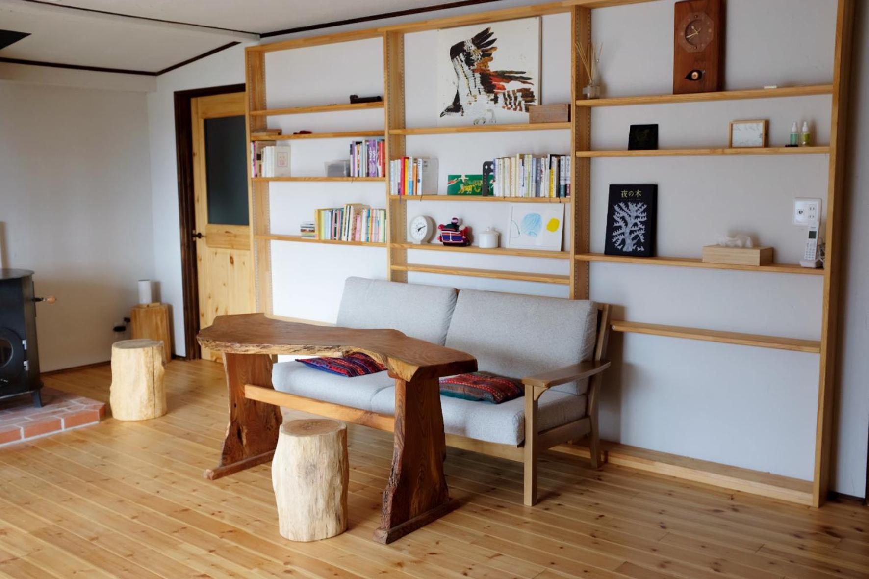 Family Room with Mountain View photo 1