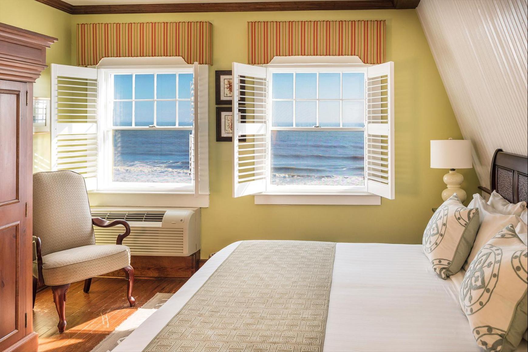King Room with Ocean Front View - Photo 1