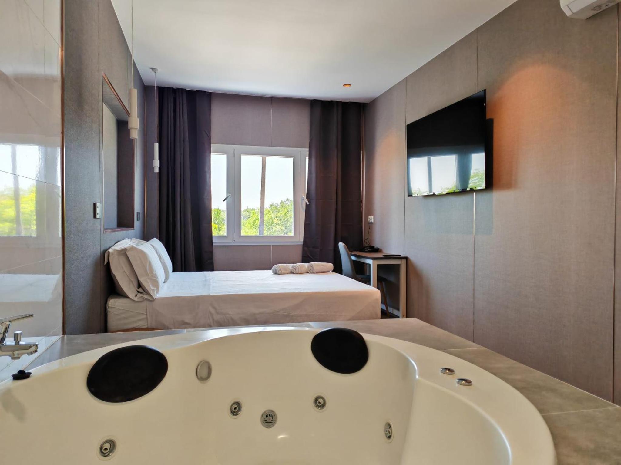 Habitación Queen con Bañera de Hidromasaje