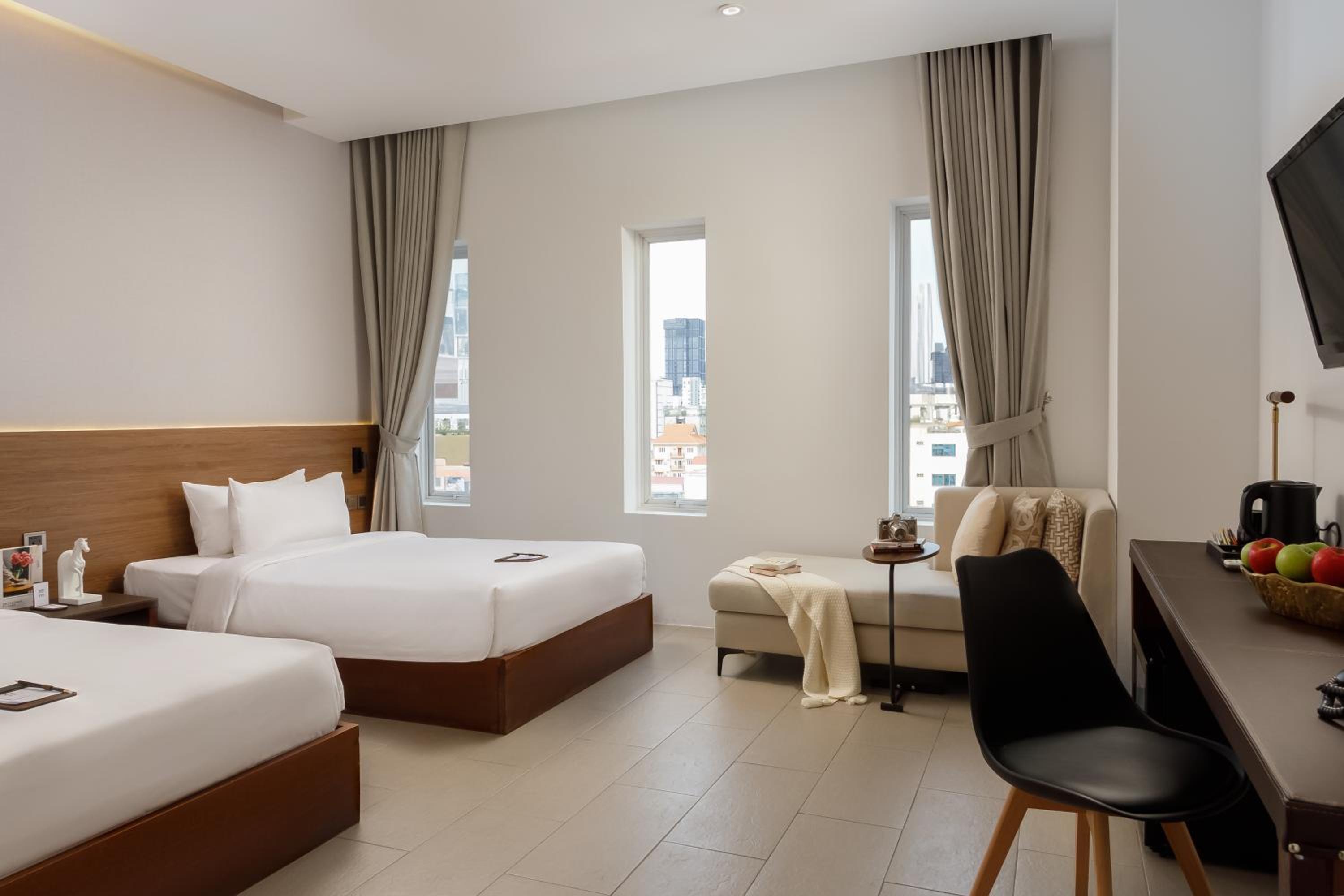 Superior Twin Room with City View