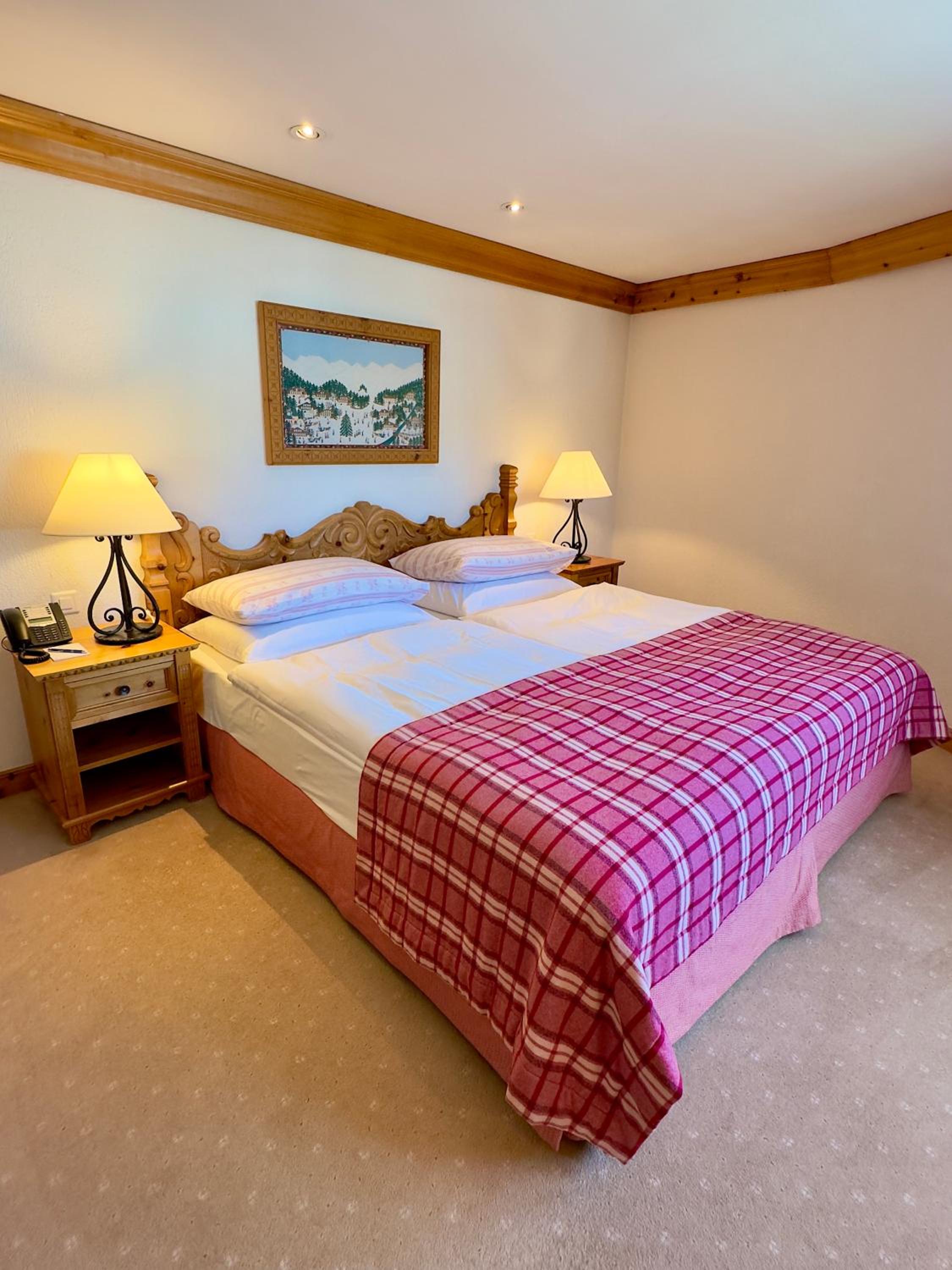 Suite - Photo 1