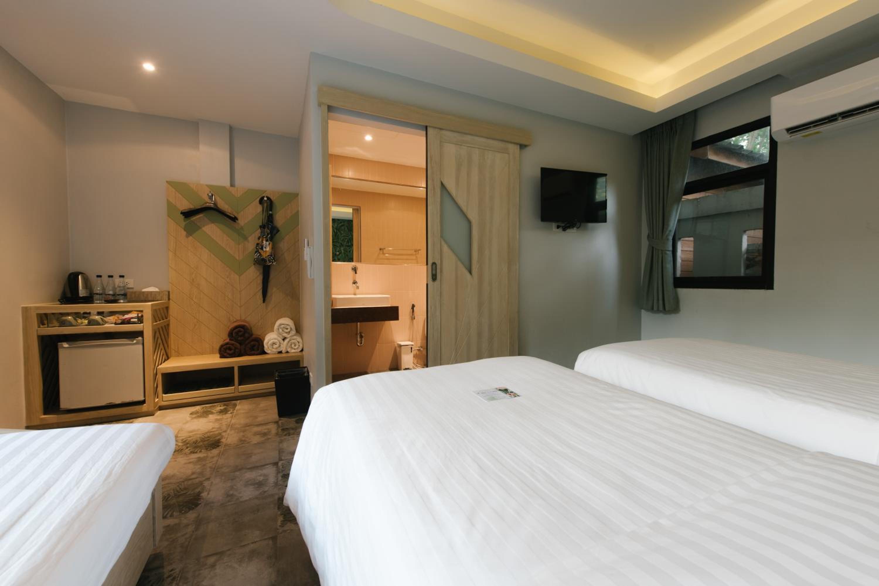 Standard Irish Room - Photo 7