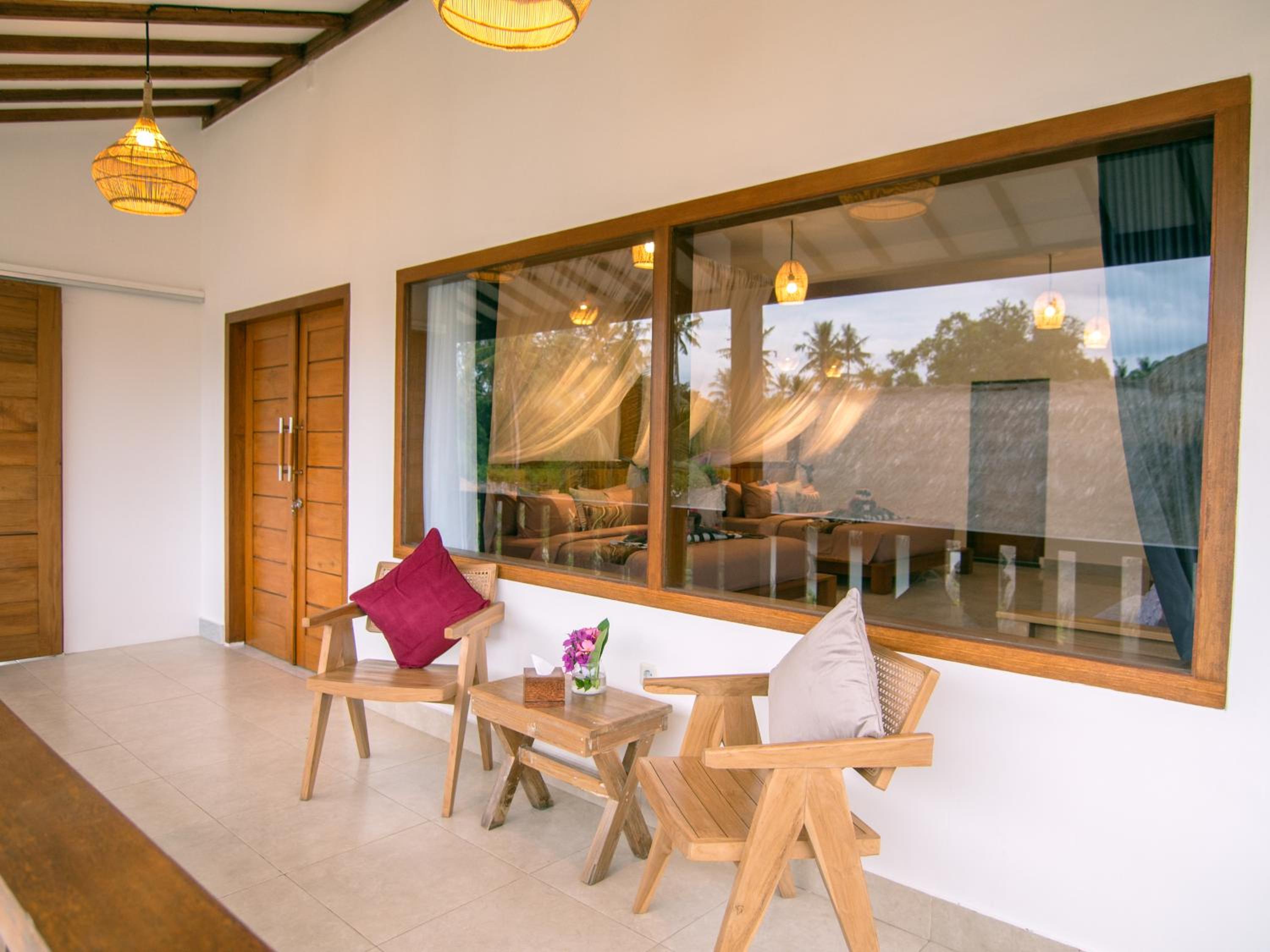 Family Room with Balcony photo 3