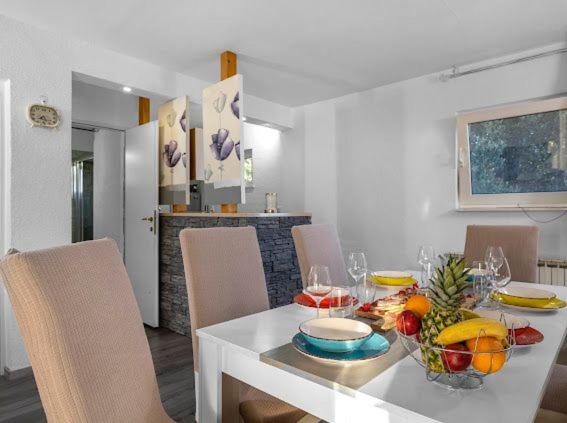 Villa with Sea View photo 2