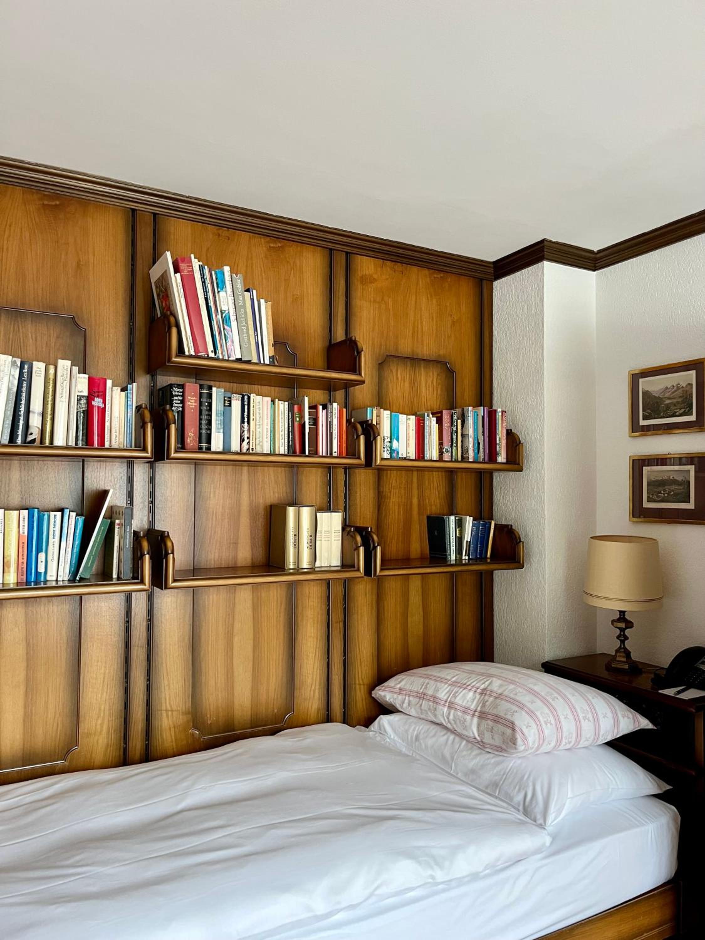 Two-Bedroom Suite - Photo 2