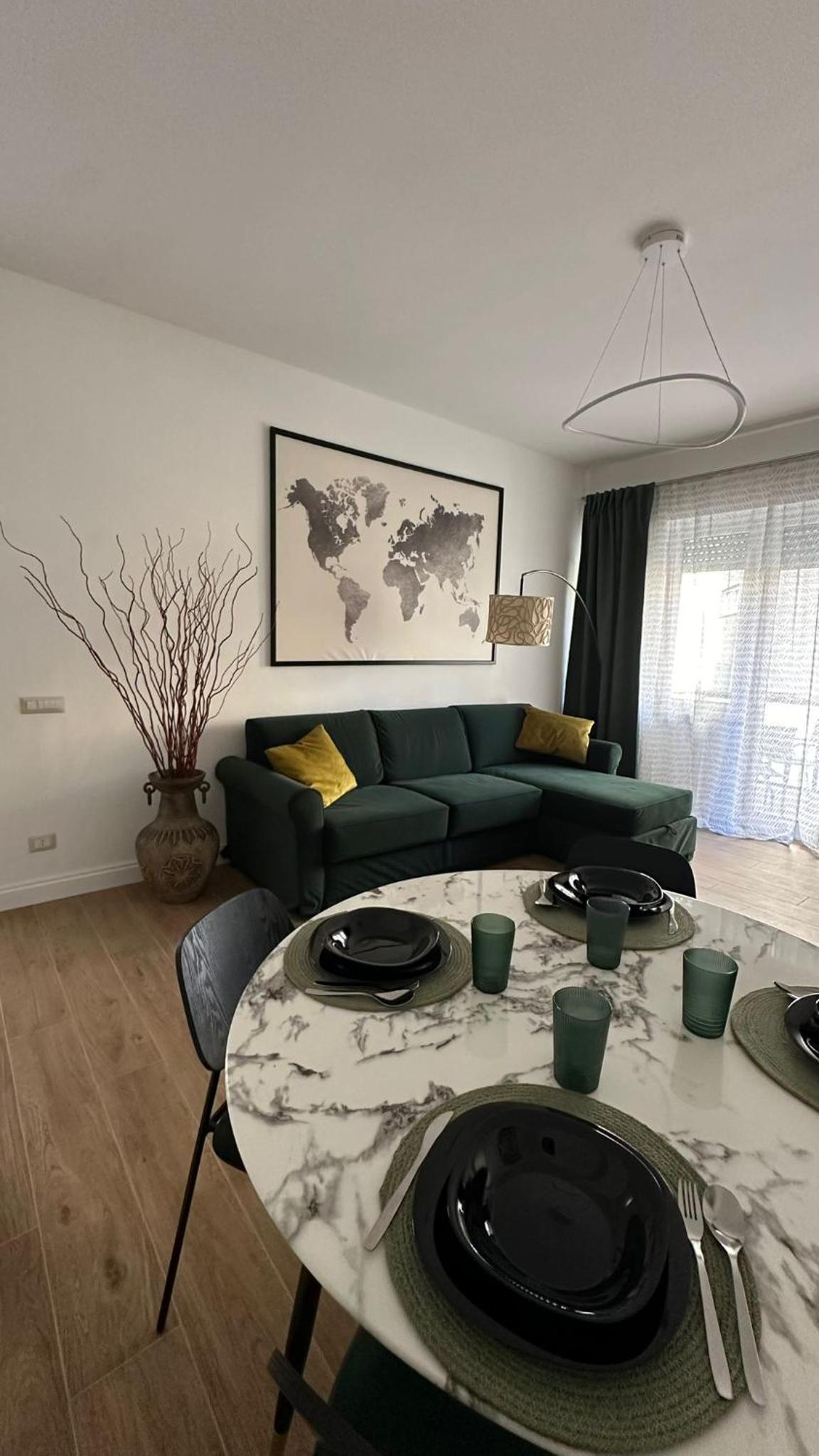 One-Bedroom Deluxe Apartment