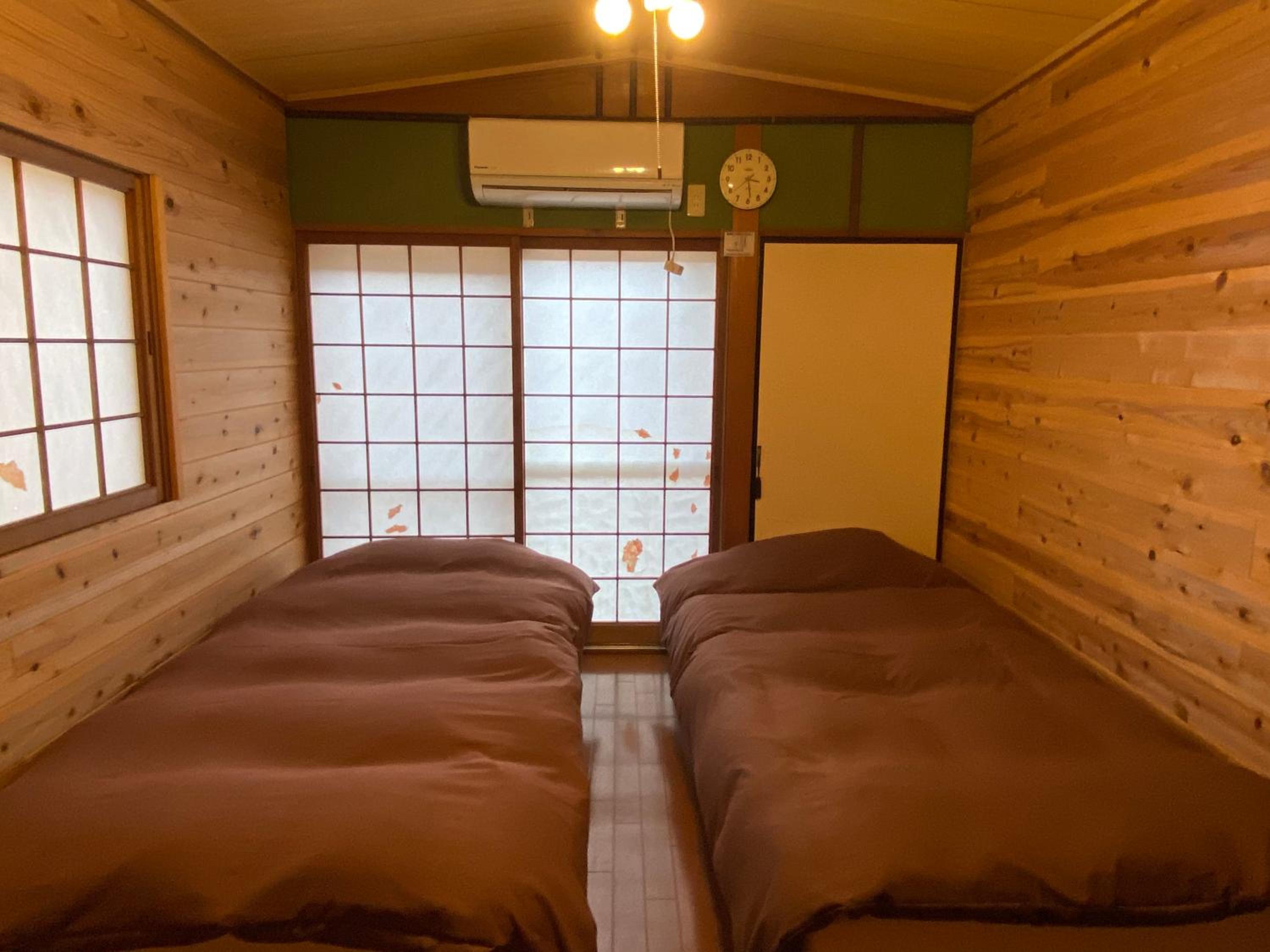 Triple Room with Shared Bathroom photo 2