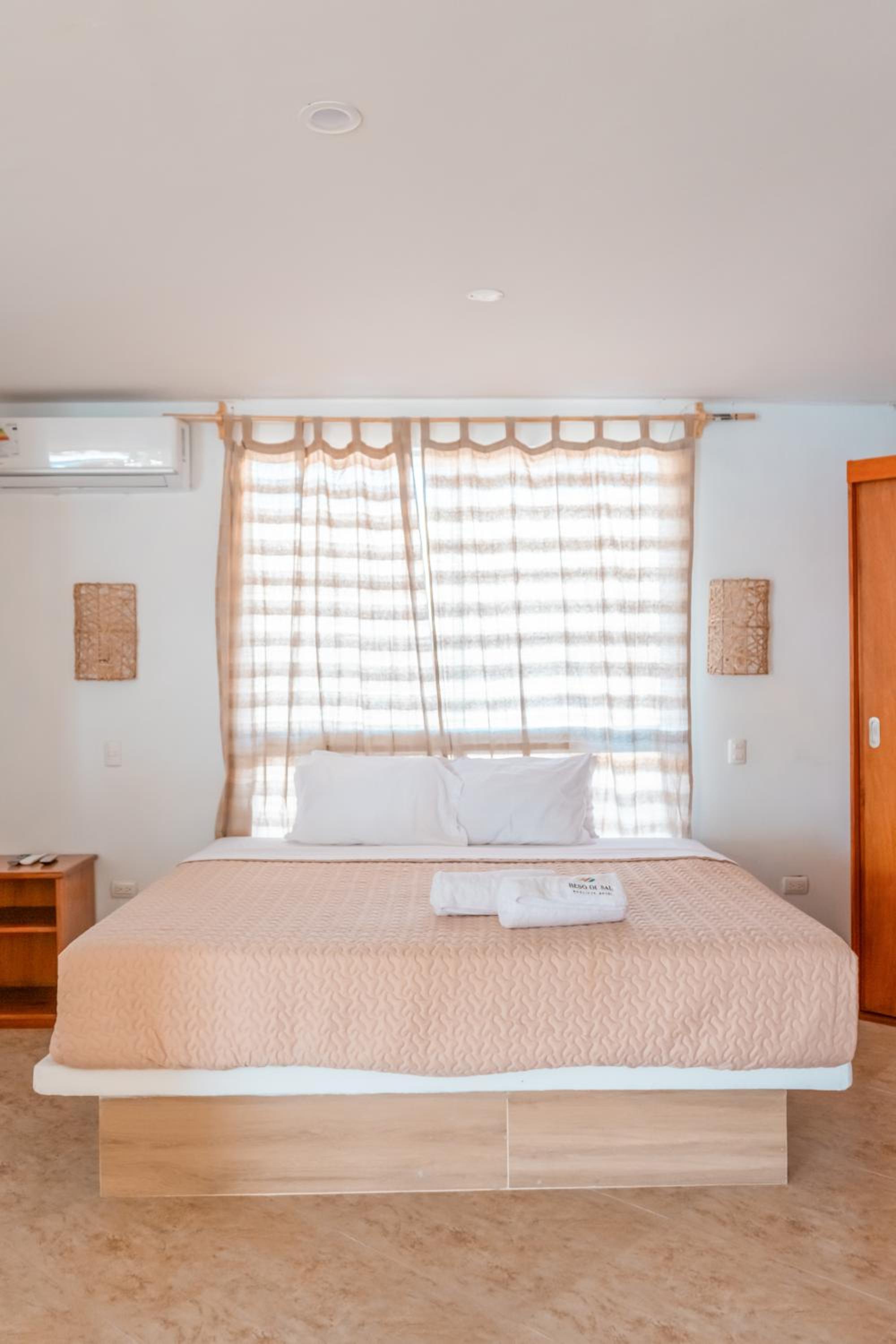 Triple Room with Pool View photo 2
