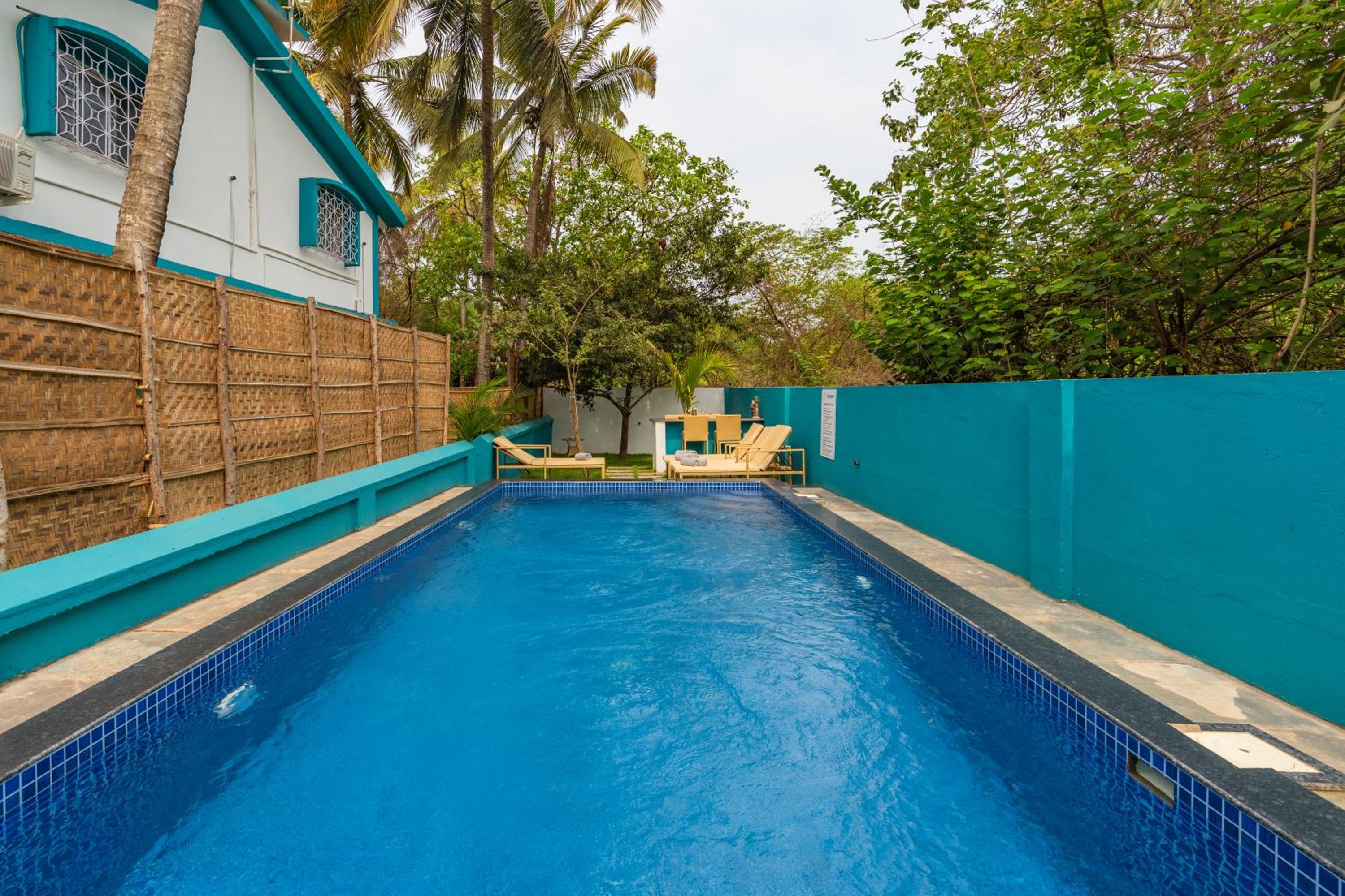 Villa photo 3