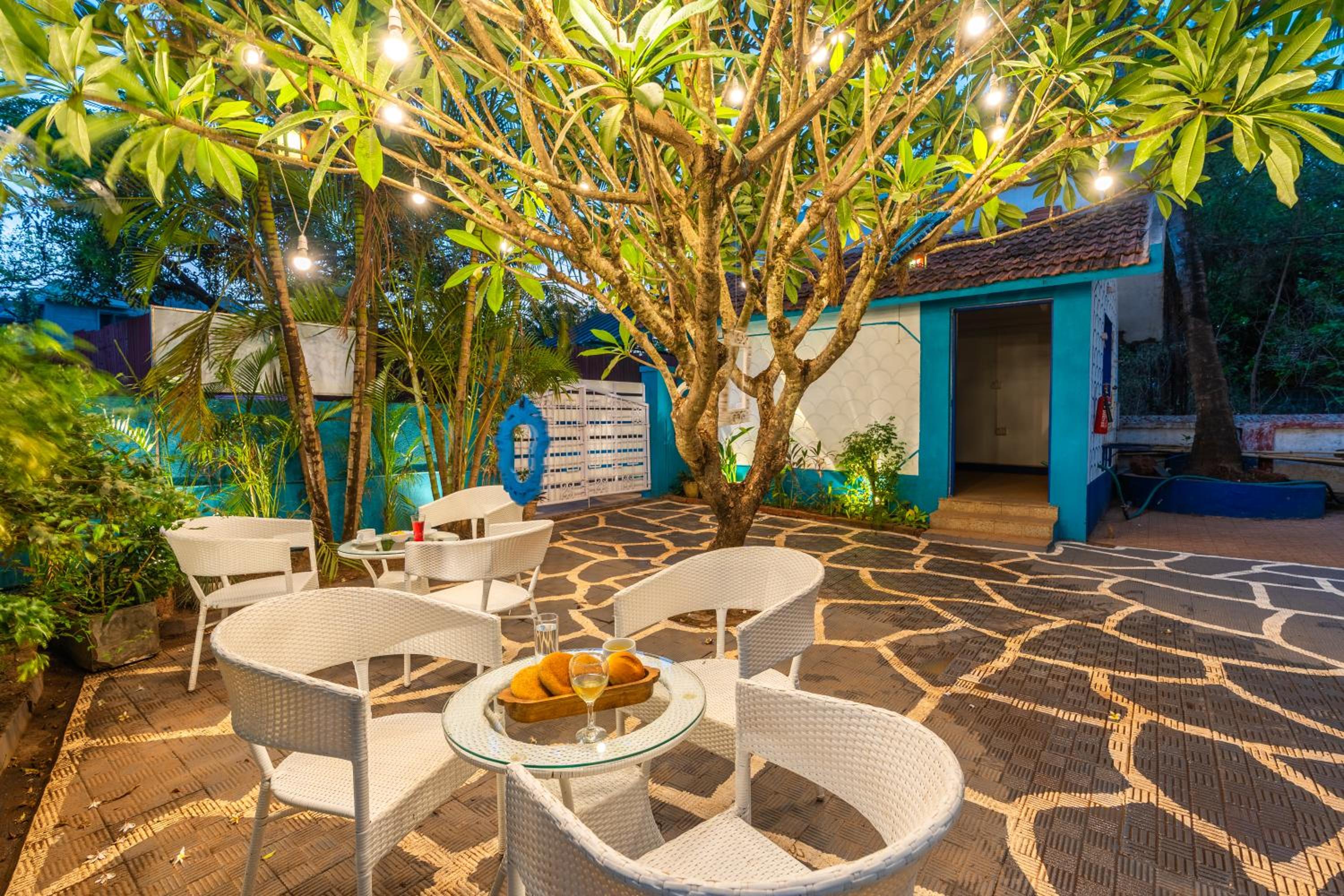 Villa photo 2