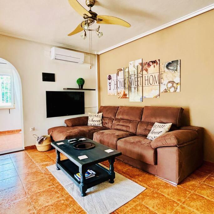 Three-Bedroom House photo 2
