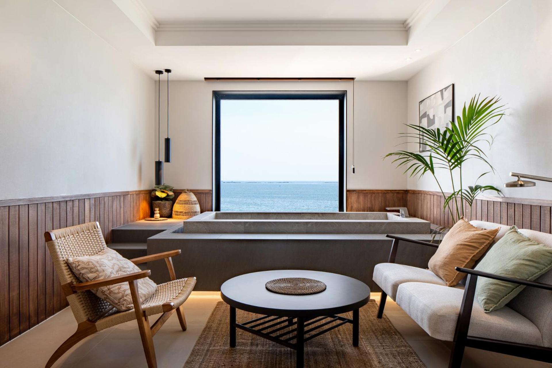 Suite with Sea View - Photo 9