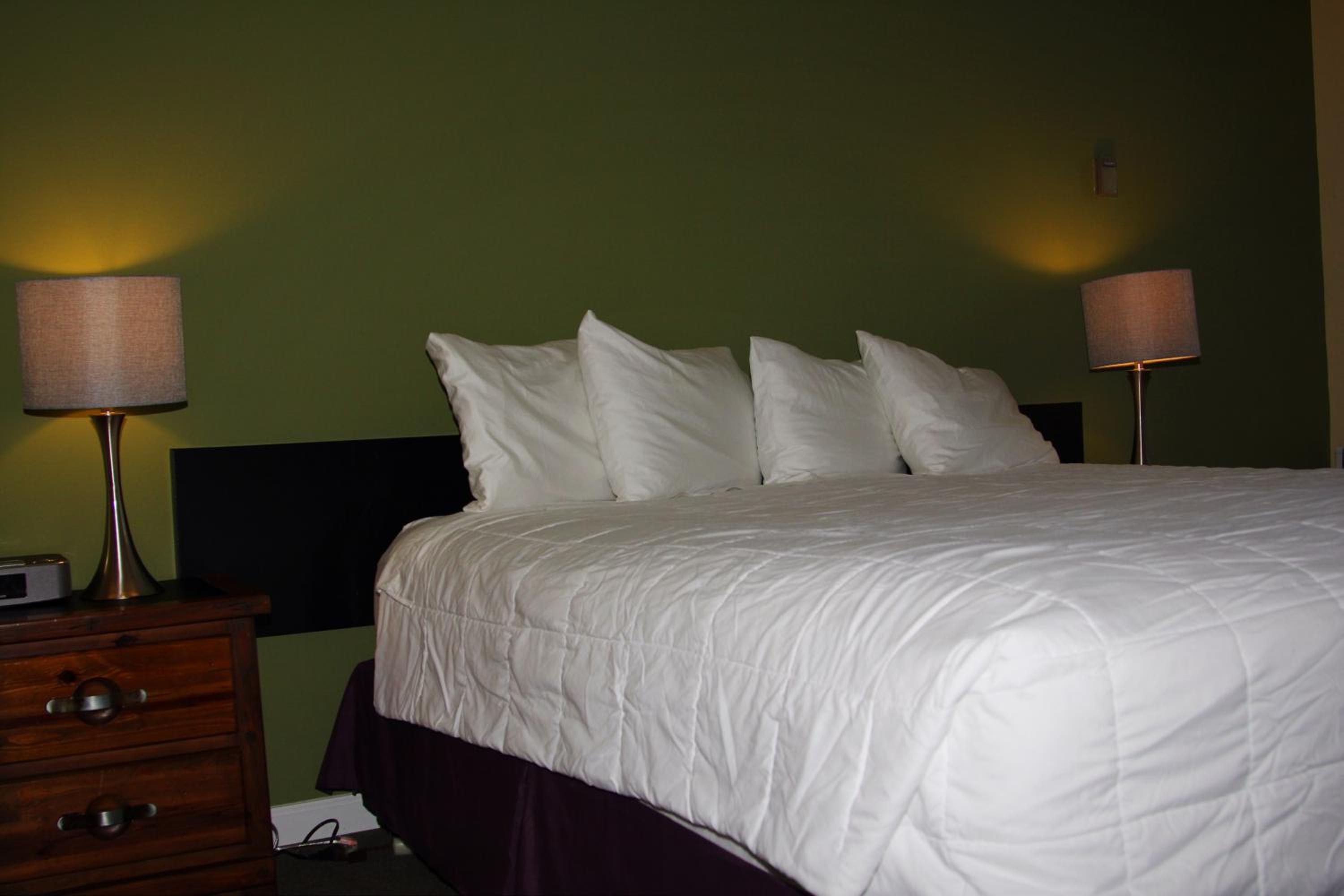Superior King Room - Photo 8