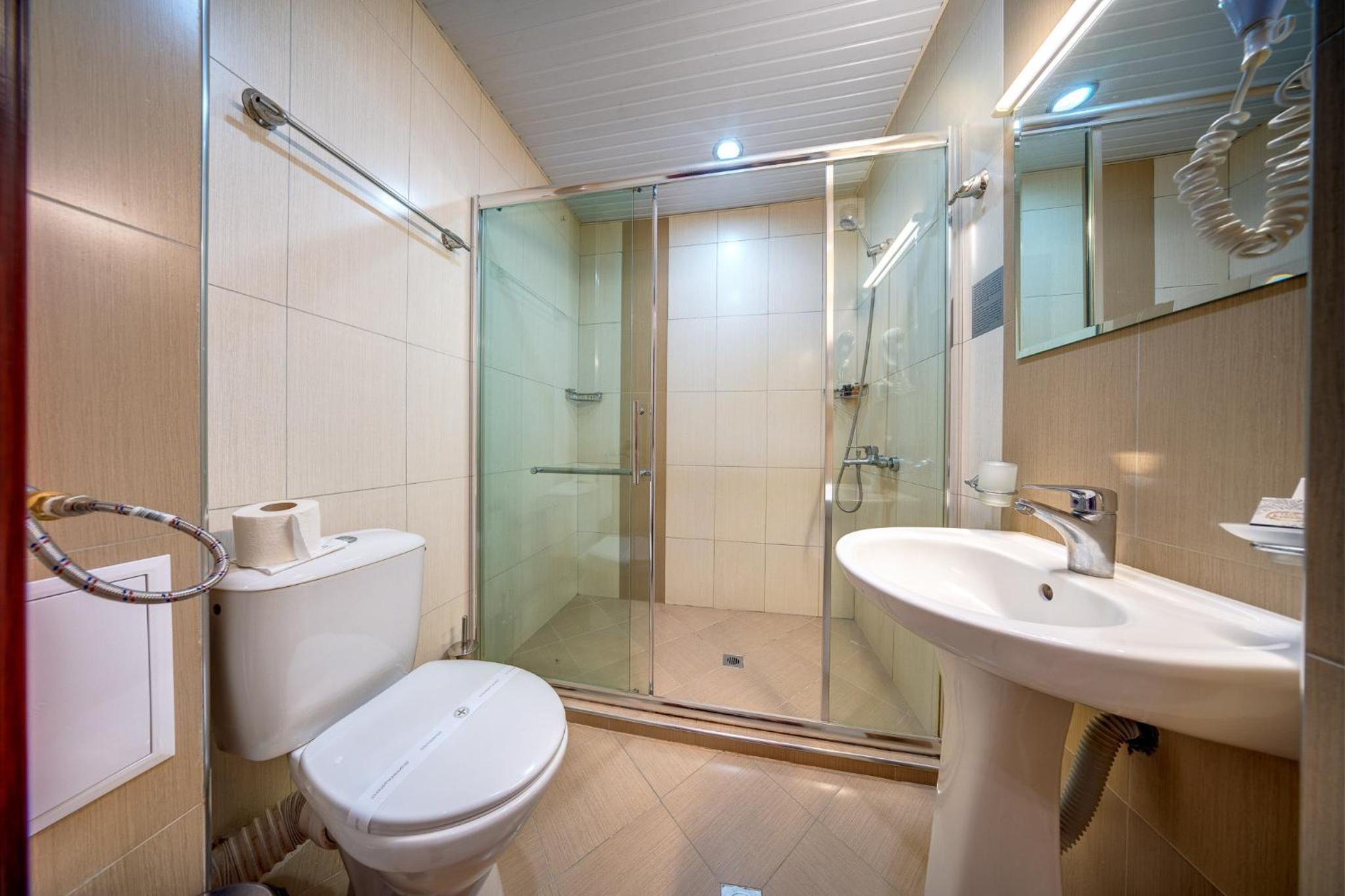 One-Bedroom Apartment (2 Adults +1 Child up to 6 years old) - Photo 7