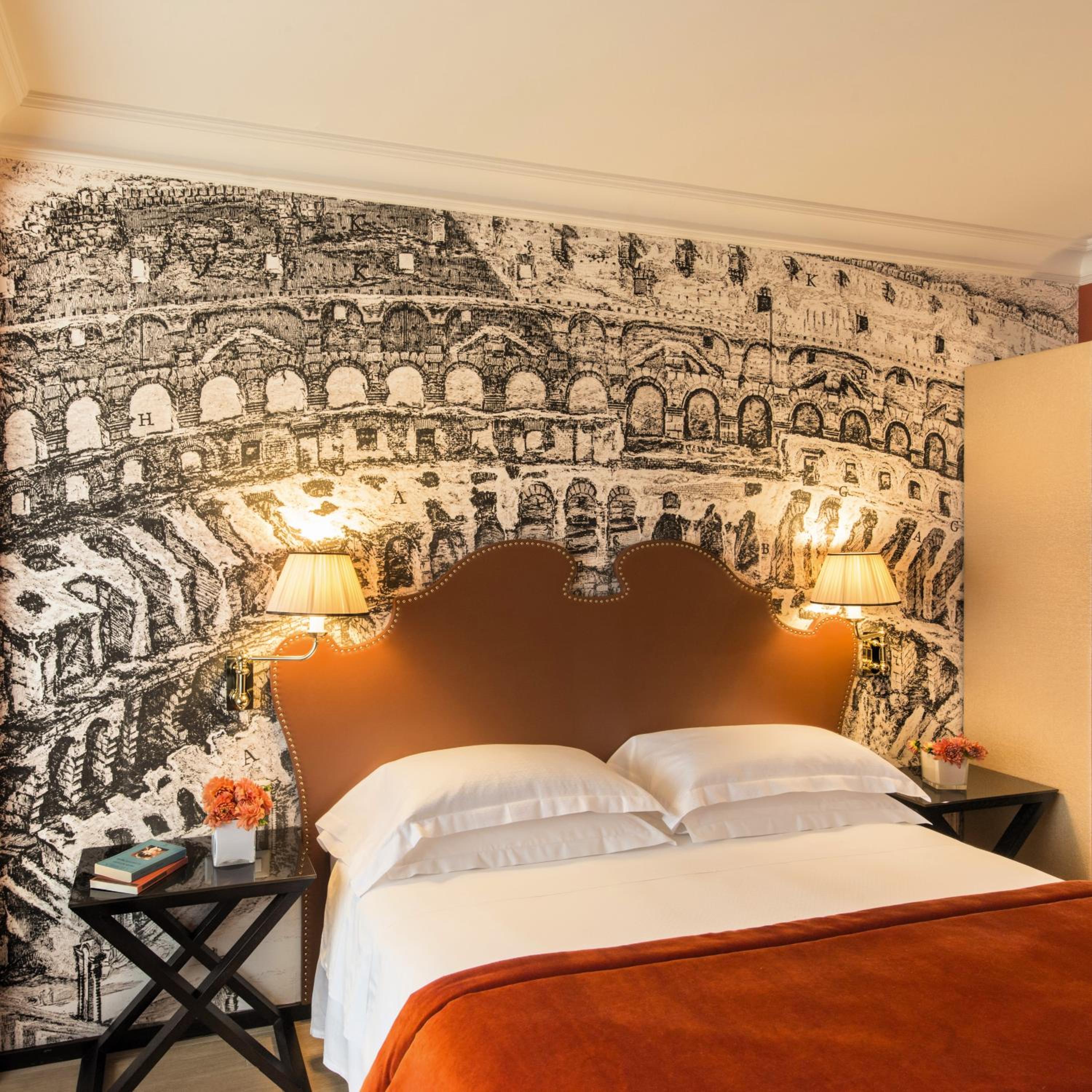 Deluxe Double or Twin Room thumbnail 5
