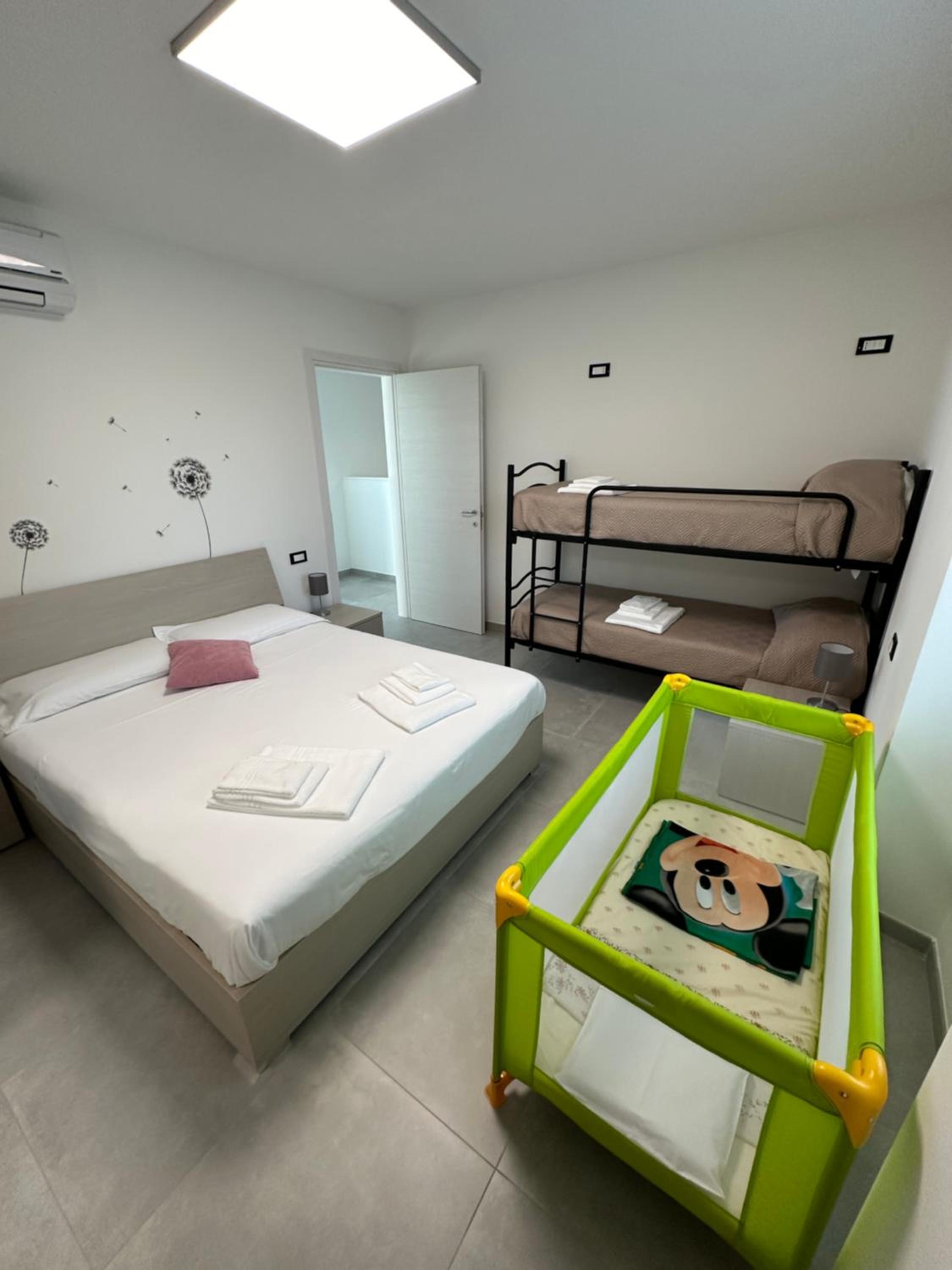 One-Bedroom House photo 1