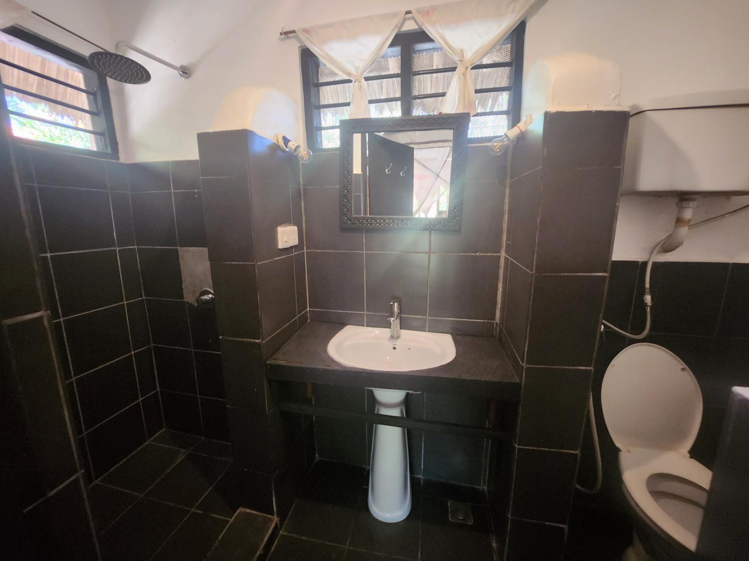 Double Room with Private Bathroom photo 2