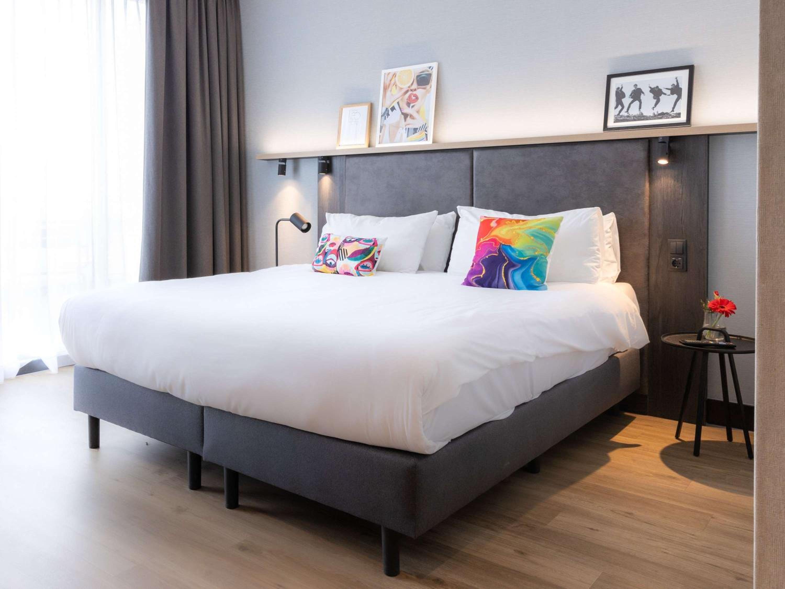 Deluxe Room with Balcony - Top Floor - Photo 18