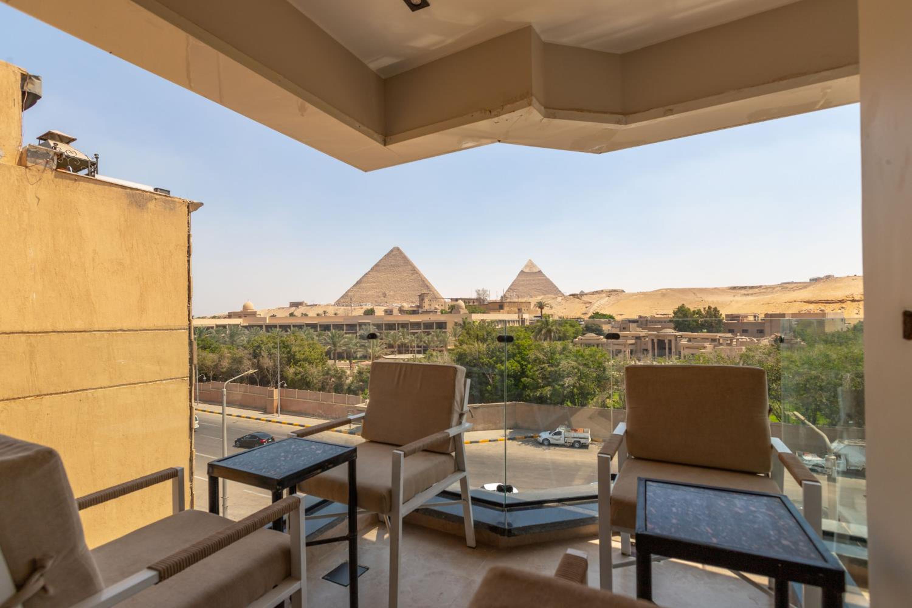 Deluxe Double Room with Balcony photo 2