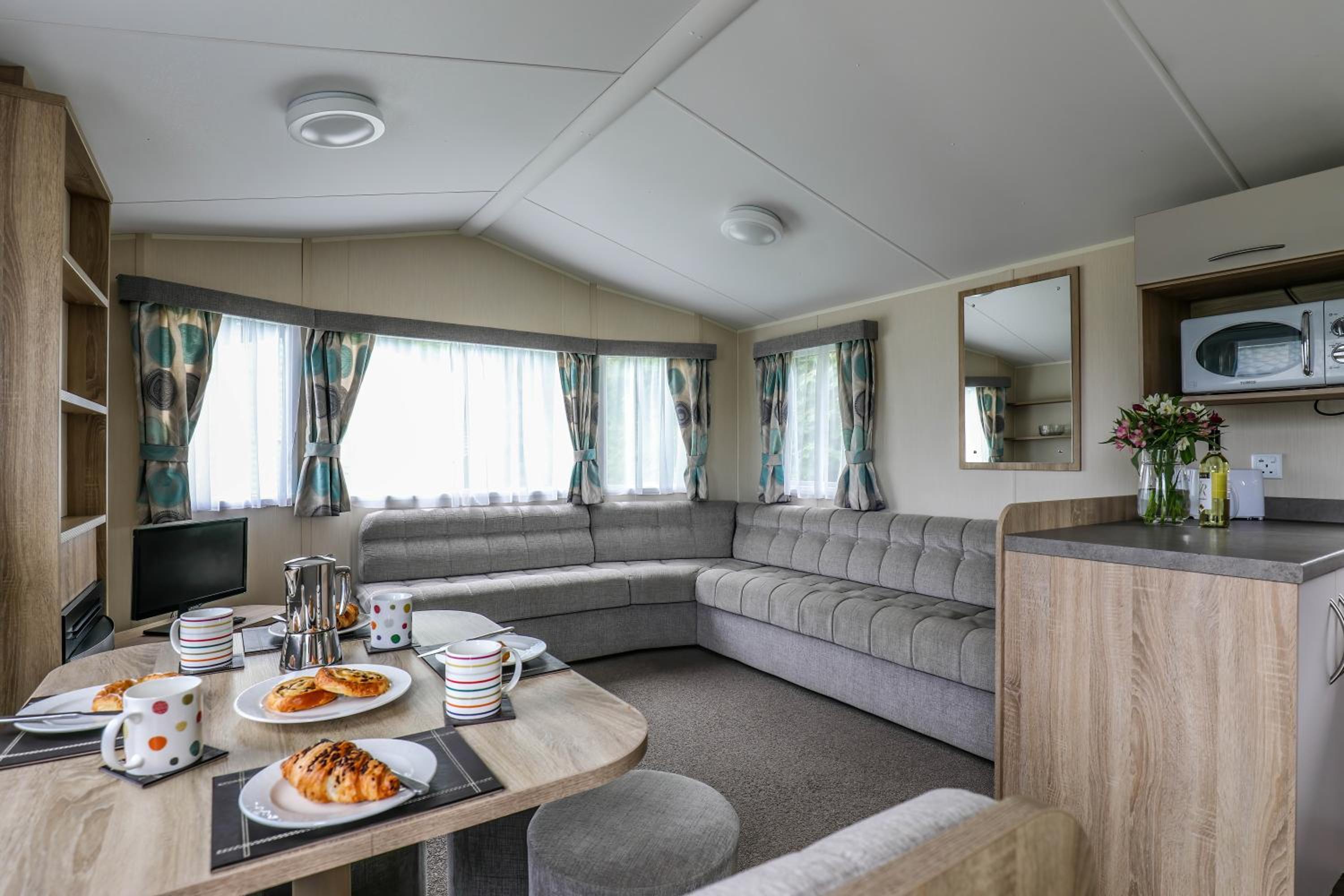 3 Bedroom Platinum Caravan photo 1
