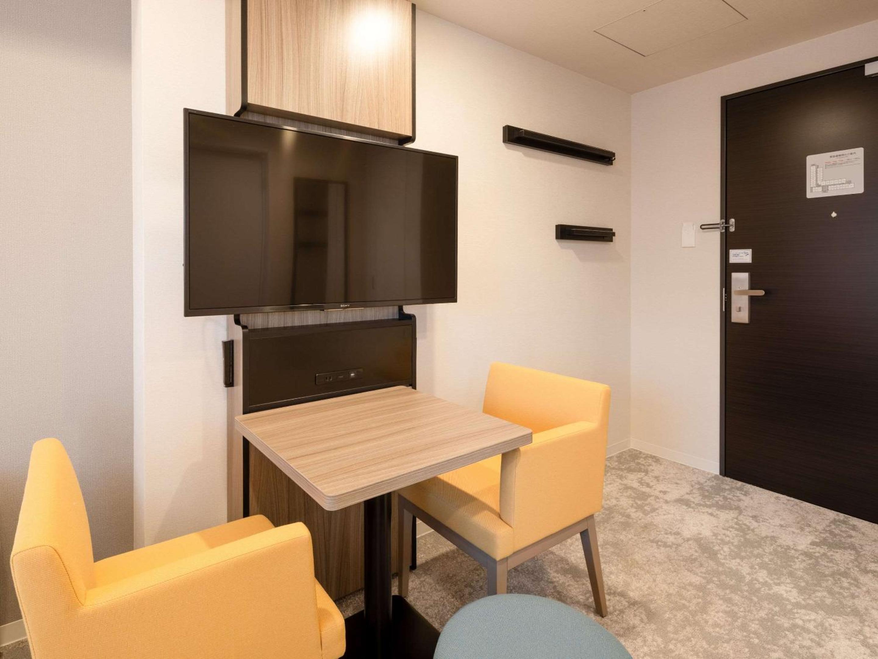 Standard Triple Room - Non-Smoking photo 1