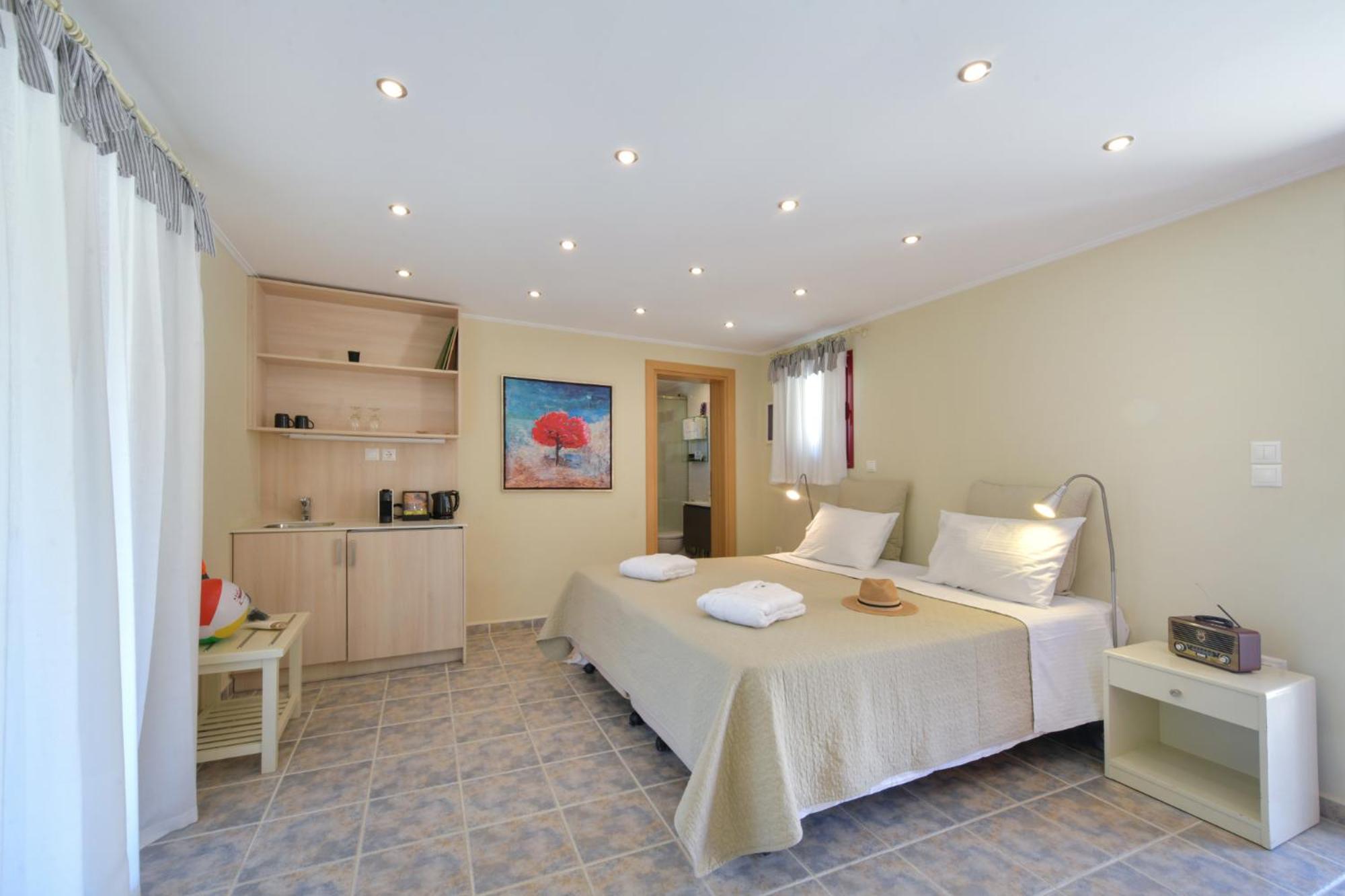 Superior Twin Room with Side Sea View & Hot Tub