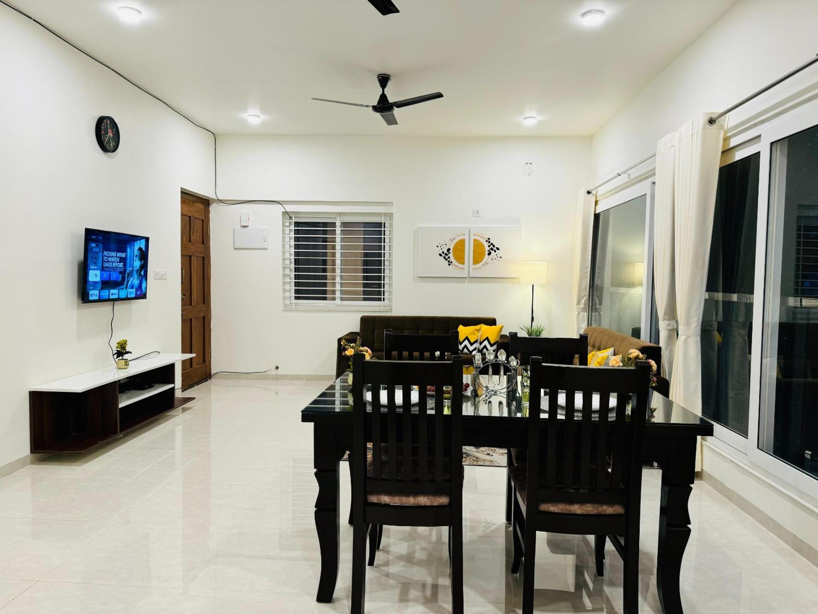 Superior Two Bedroom Apartment - Photo 14