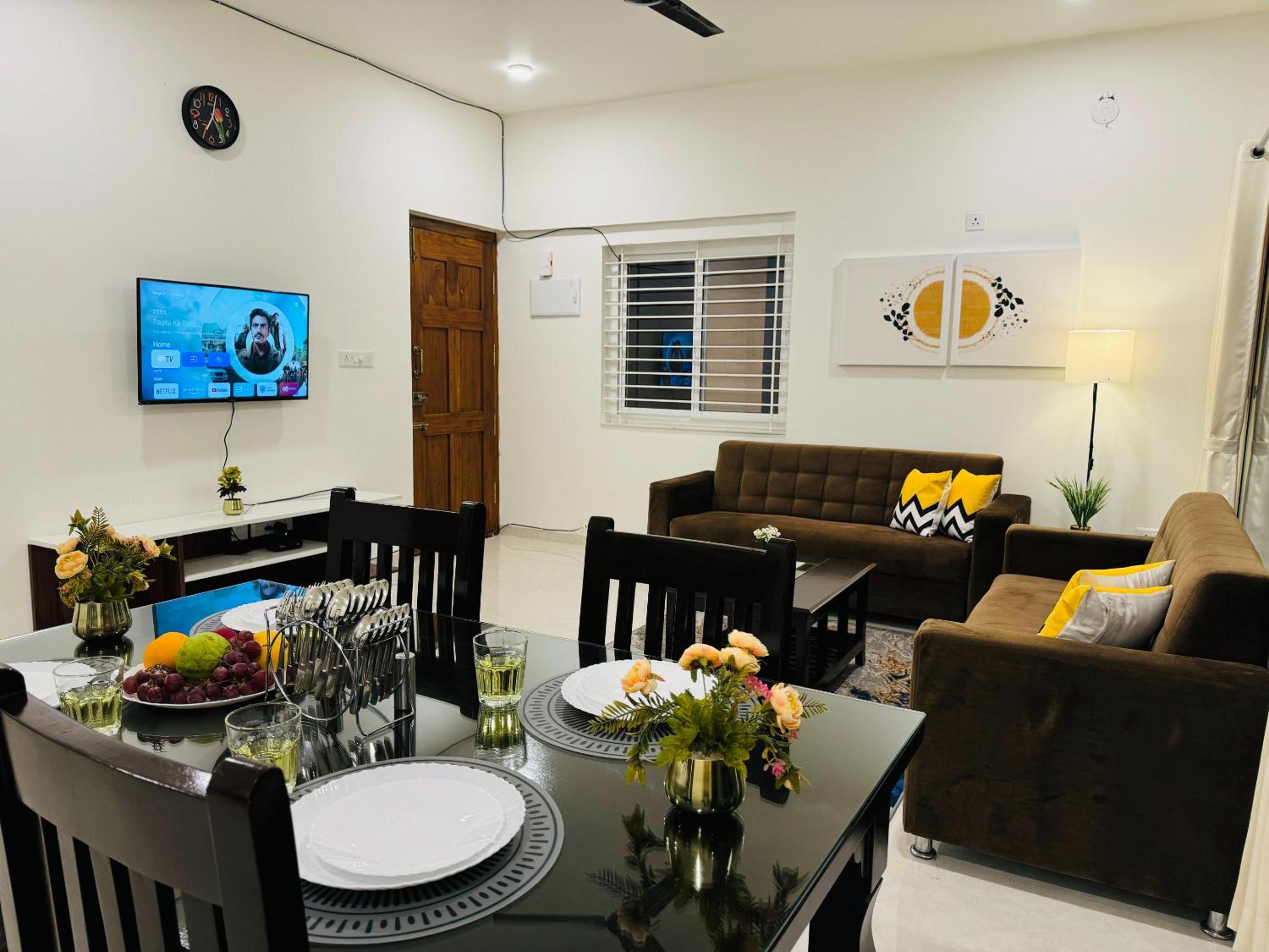 Standard Two-Bedroom Apartment - Photo 15