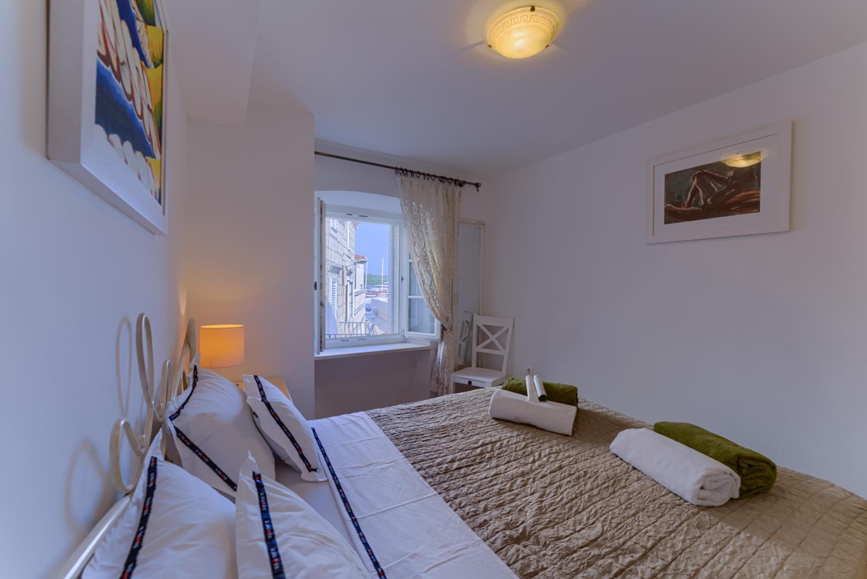 Four-Bedroom House photo 1