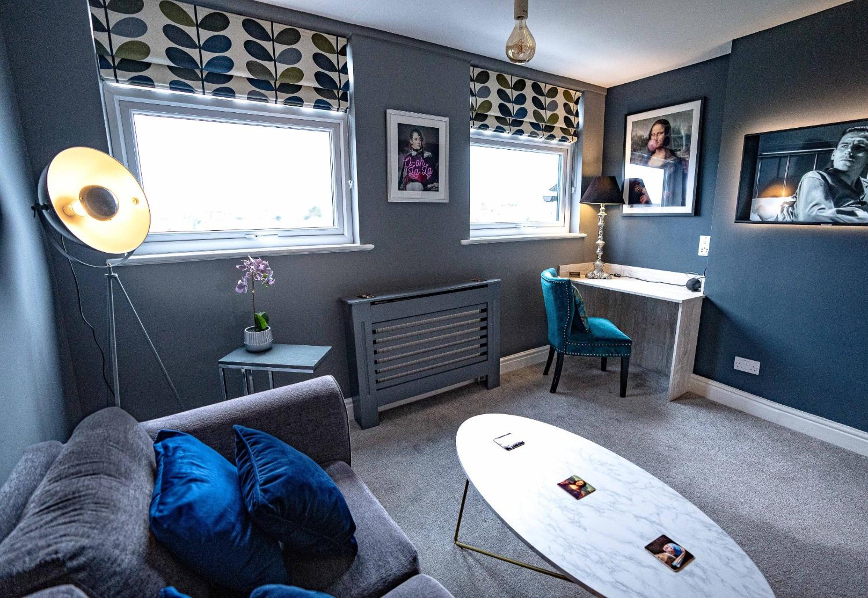 One-Bedroom Deluxe Apartment