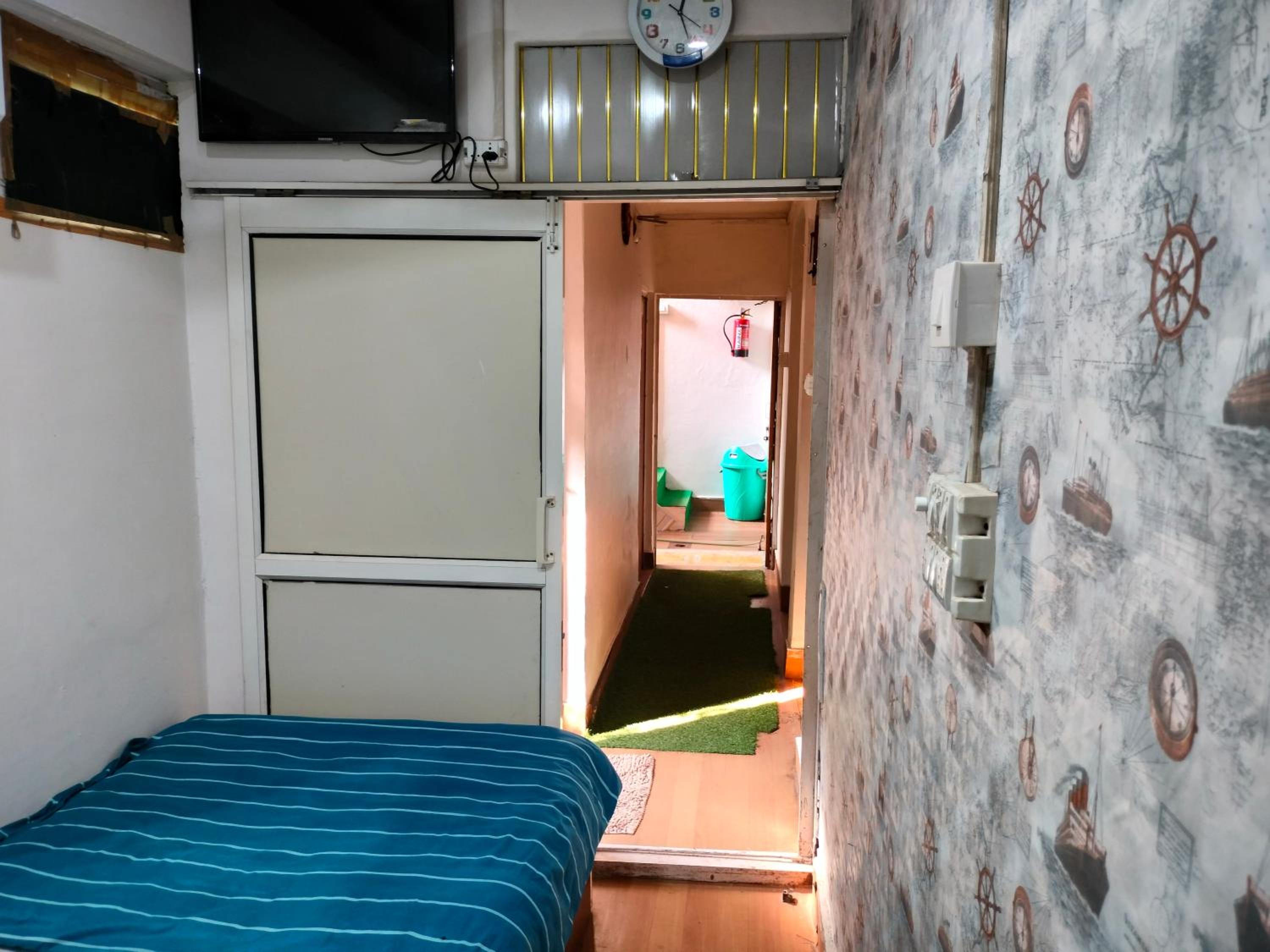 Single Room photo 3