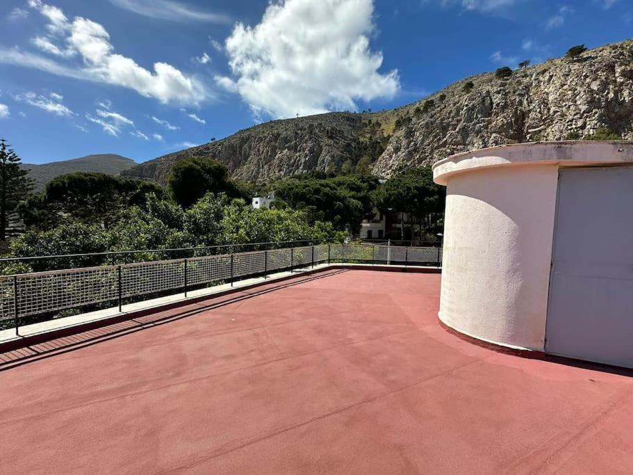 Villa photo 2