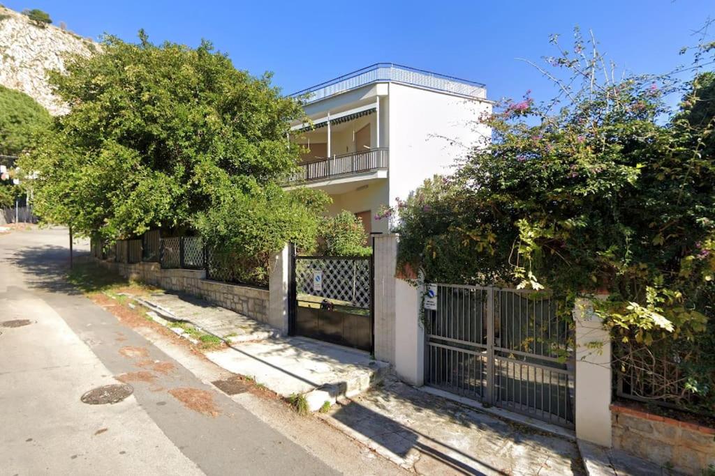 Villa photo 3