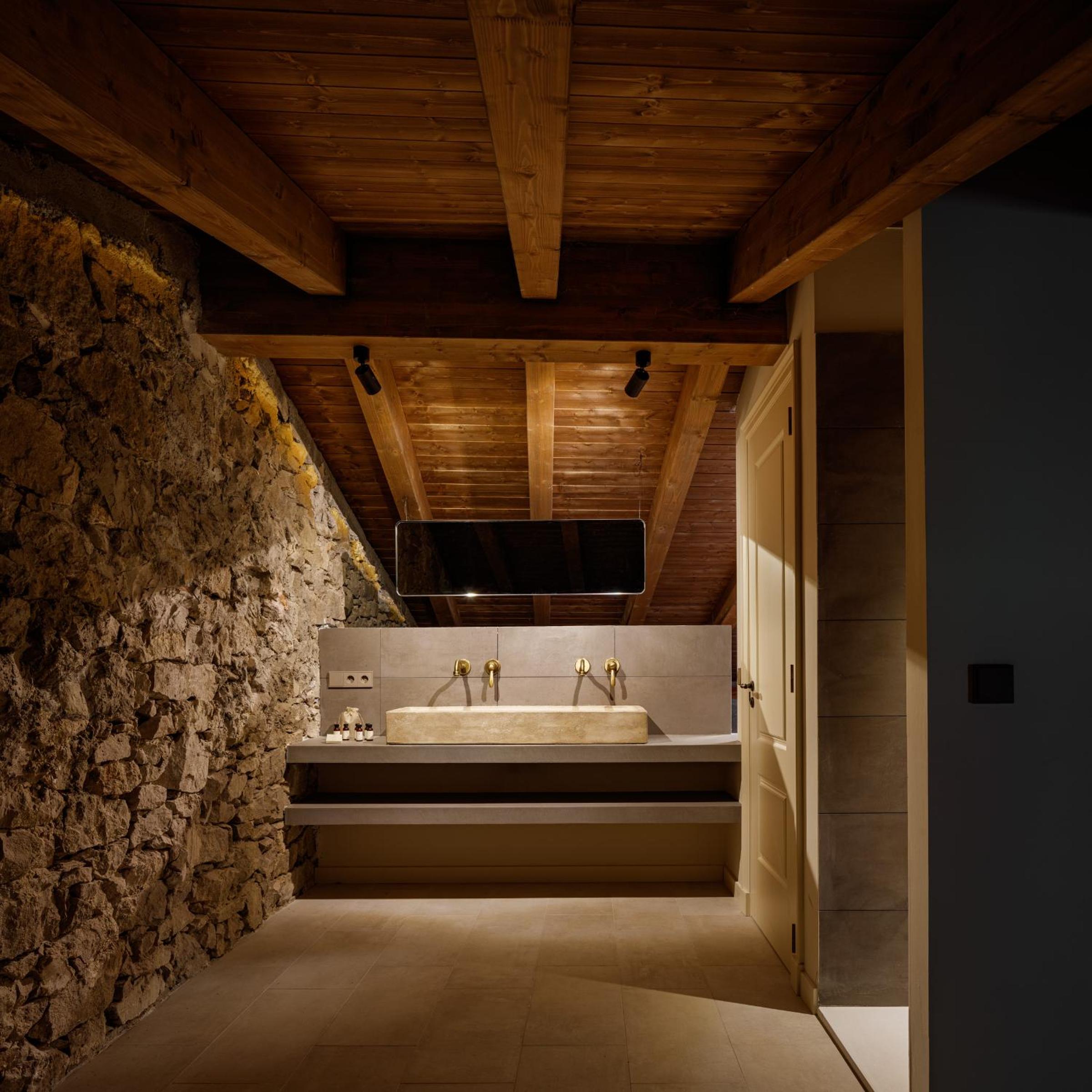 Villa photo 2