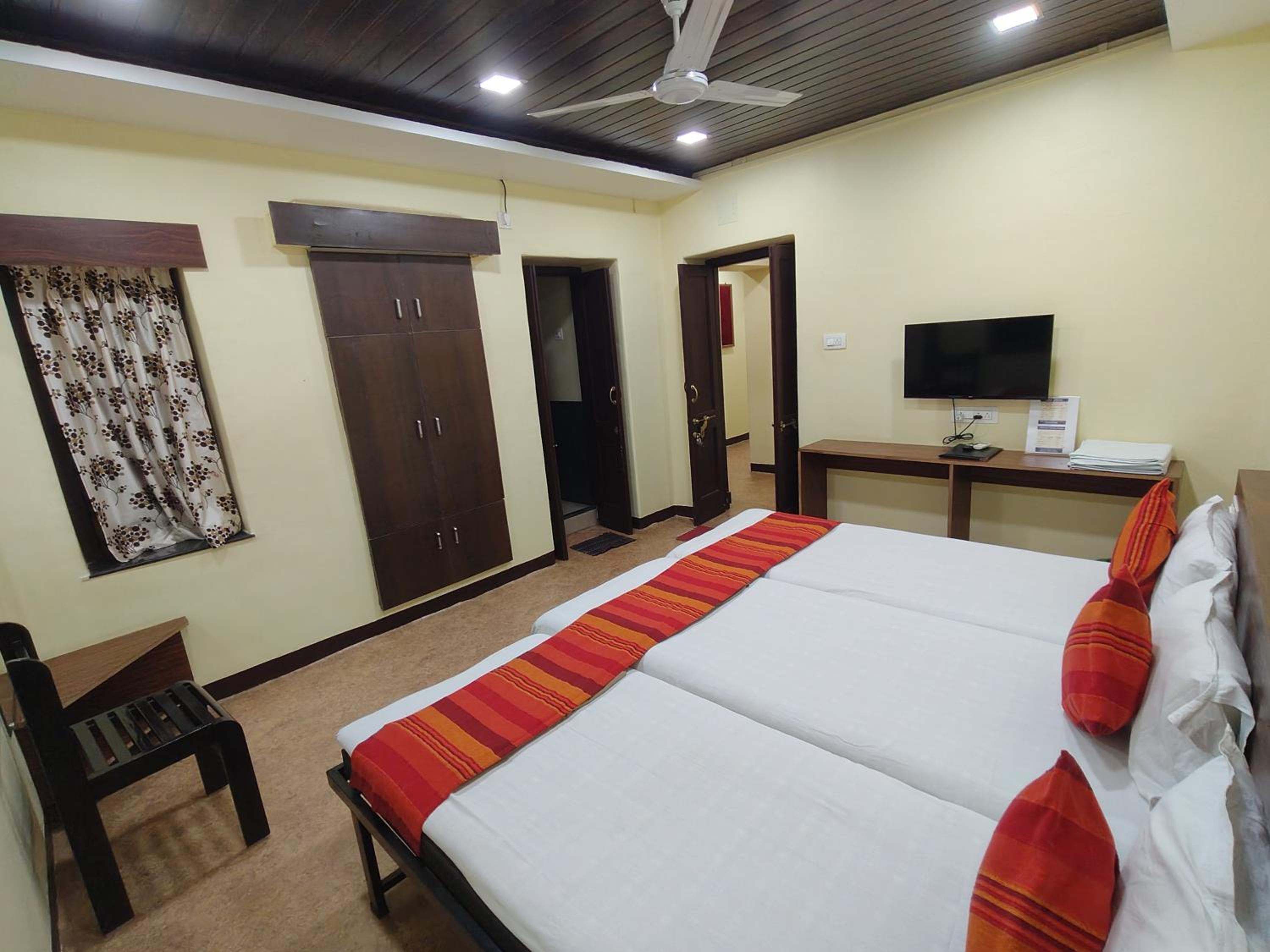 Deluxe Triple Room - Photo 3