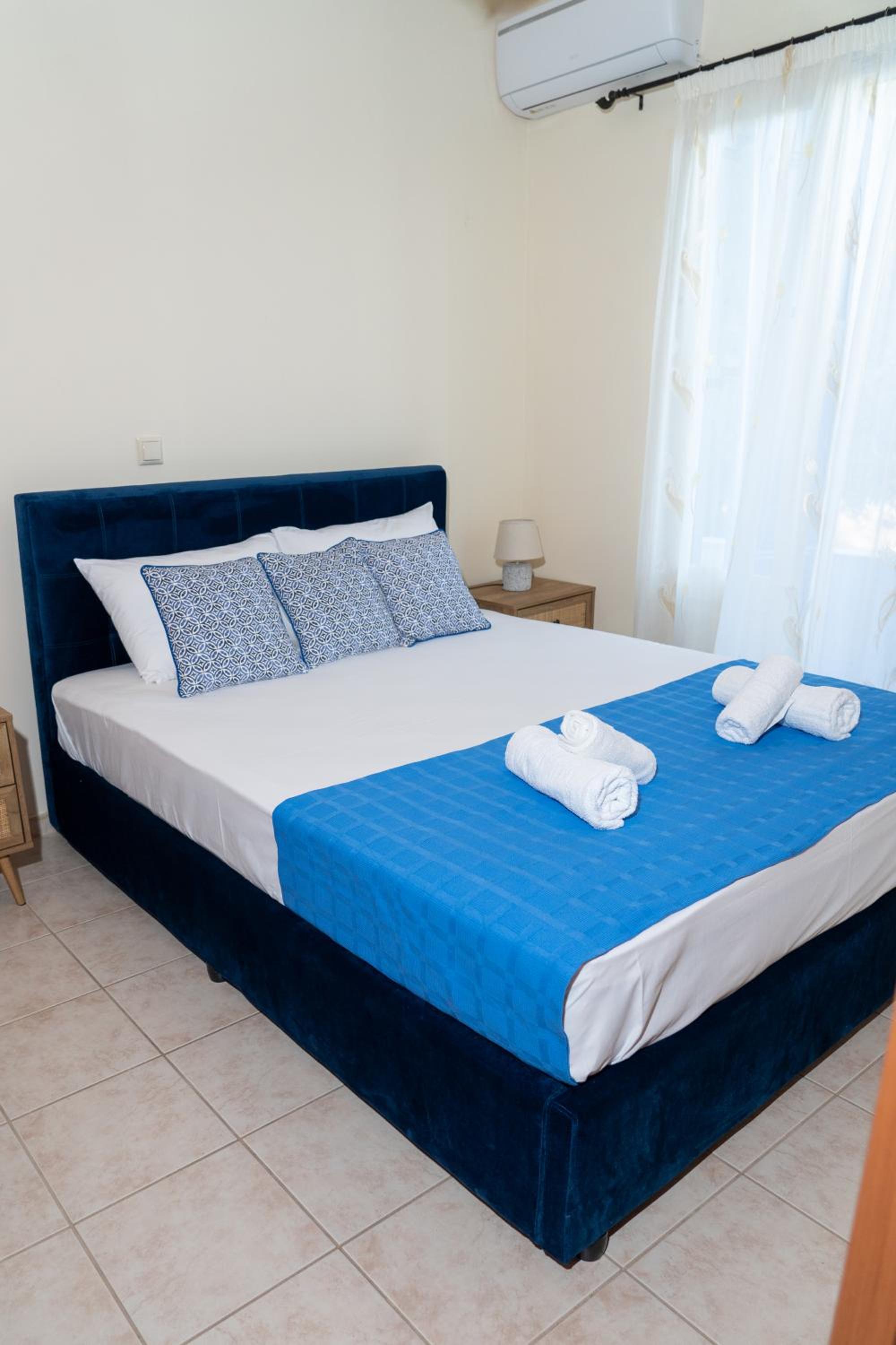 Two-Bedroom House - Photo 1