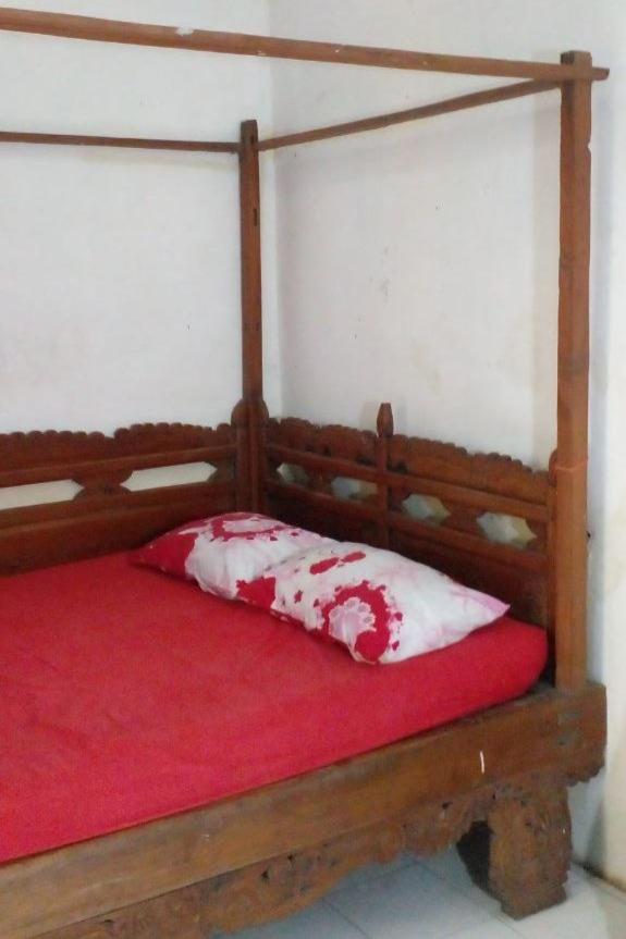 Double Room with Shared Bathroom photo 2