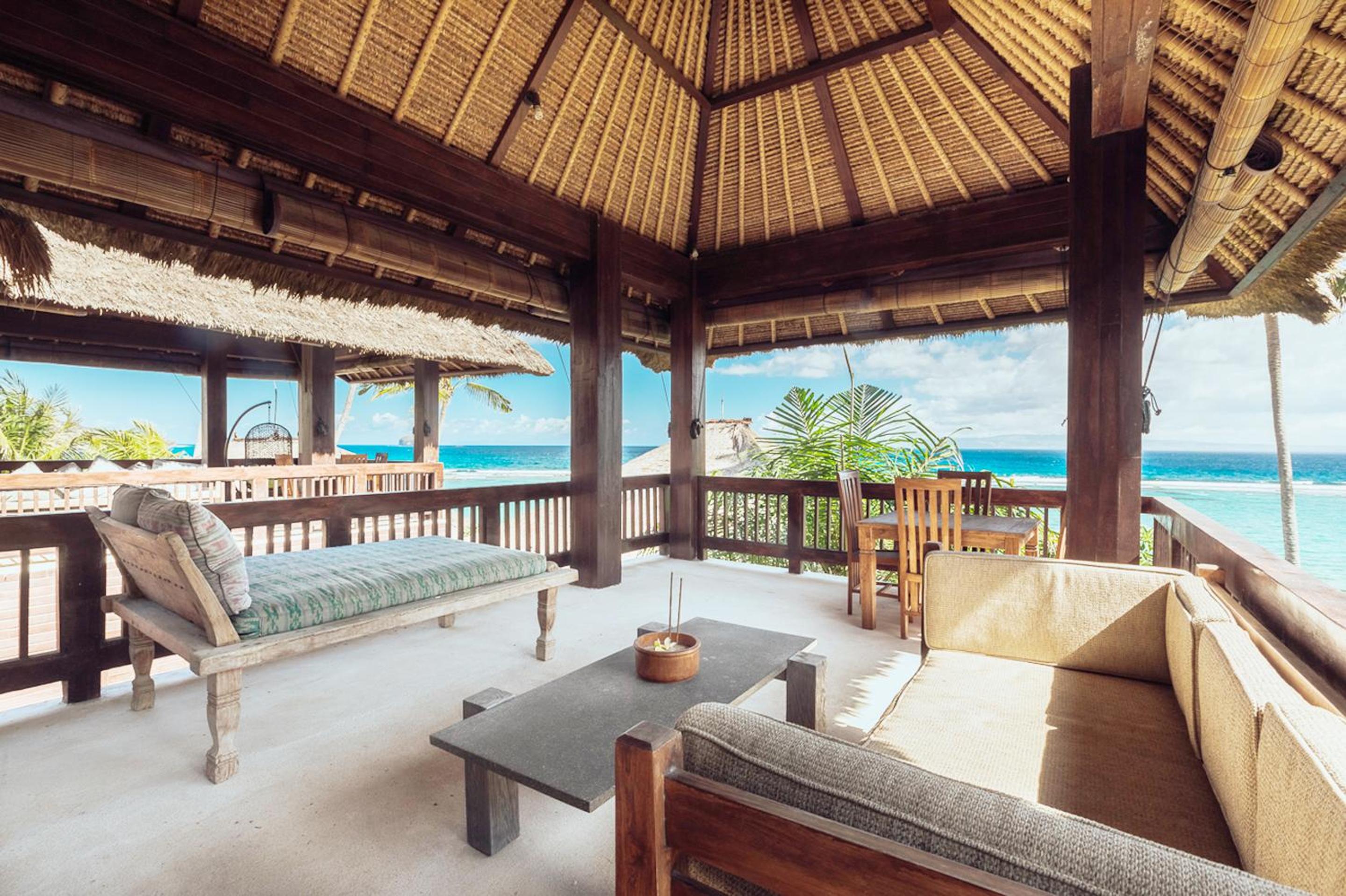 Luxe Double Room with Balcony and Ocean View - Photo 15