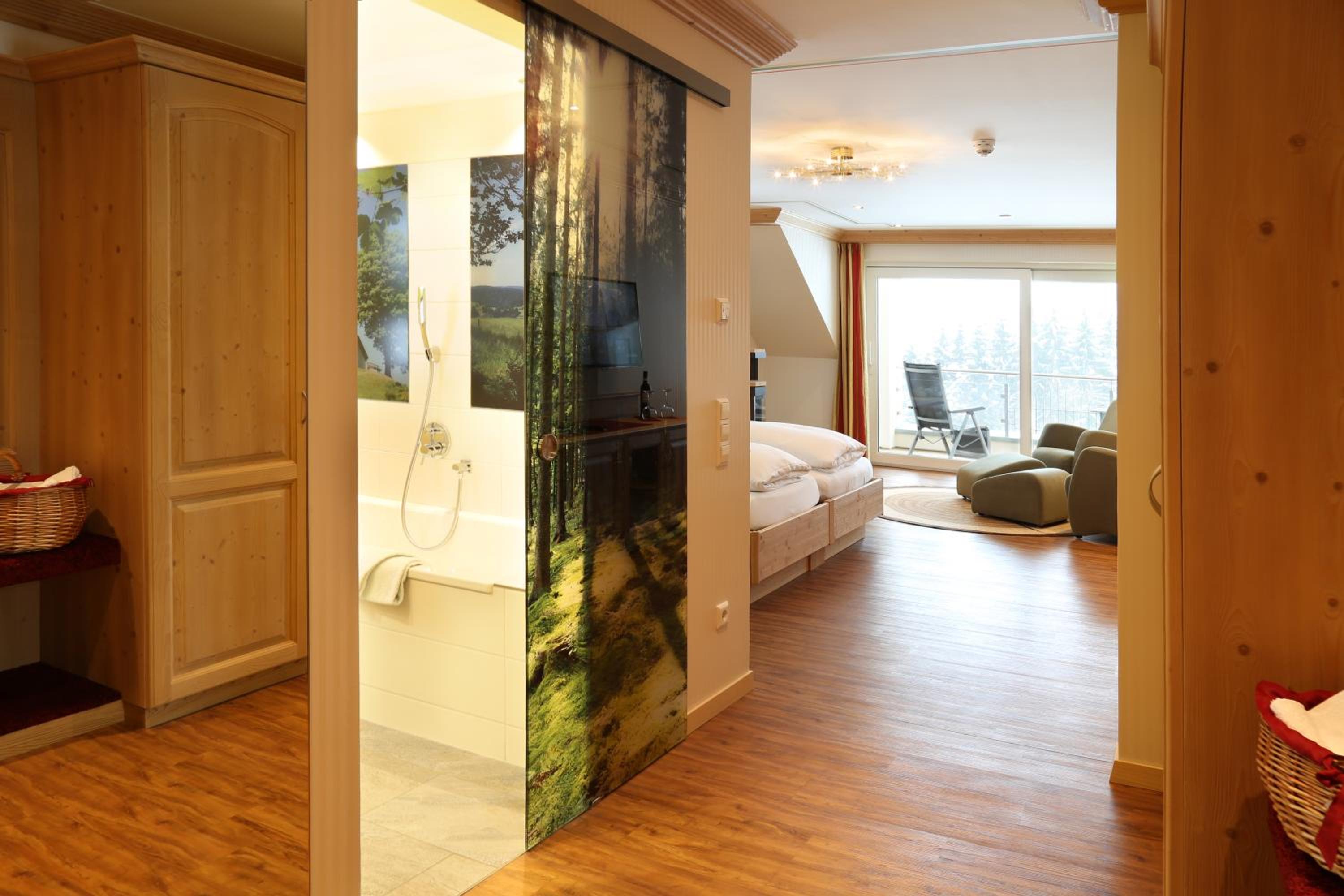 Superior Double Room with Balcony photo 2