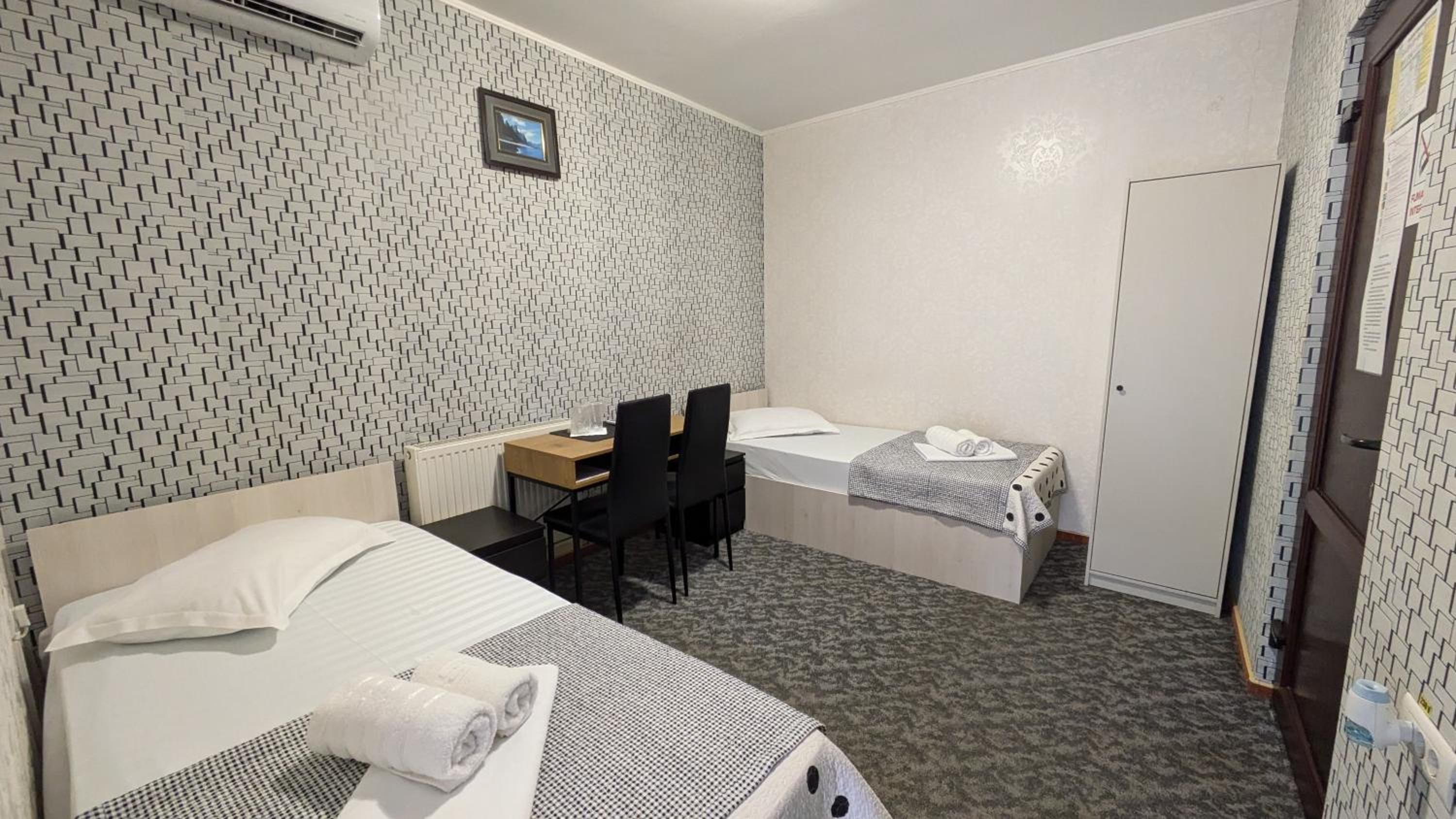 Deluxe Double or Twin Room photo 1