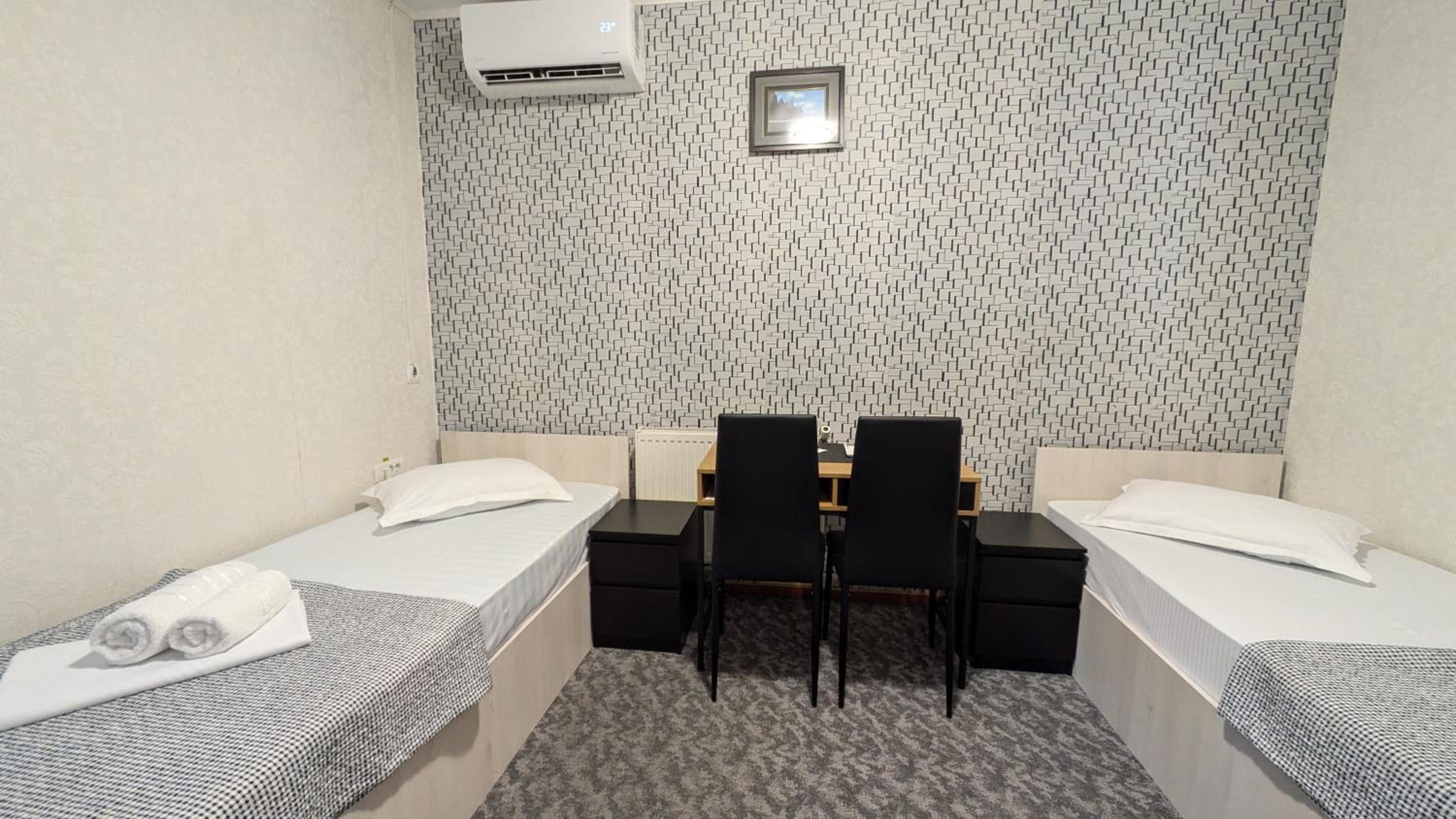 Deluxe Double or Twin Room photo 3