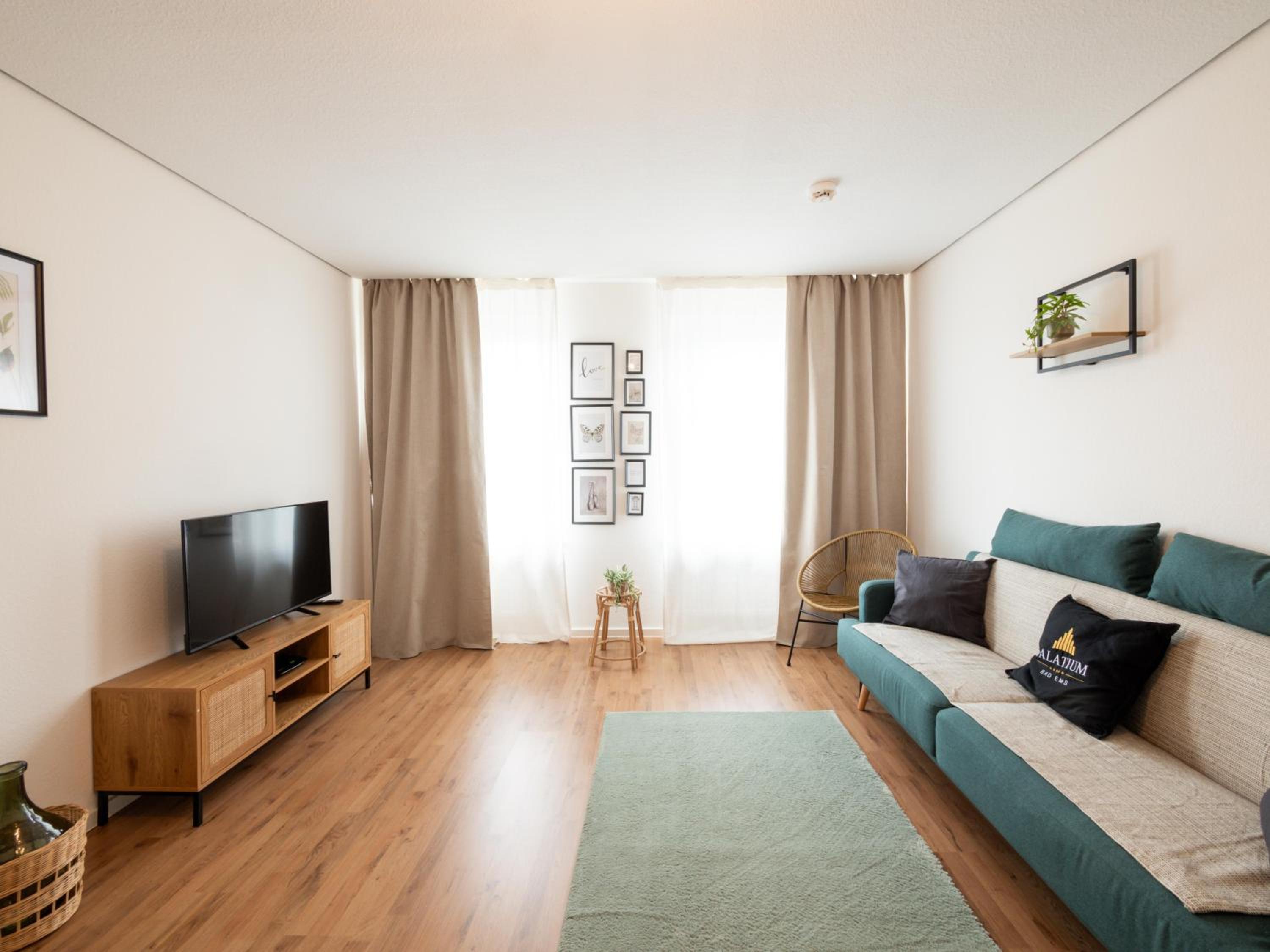 One-Bedroom Apartment - Photo 4