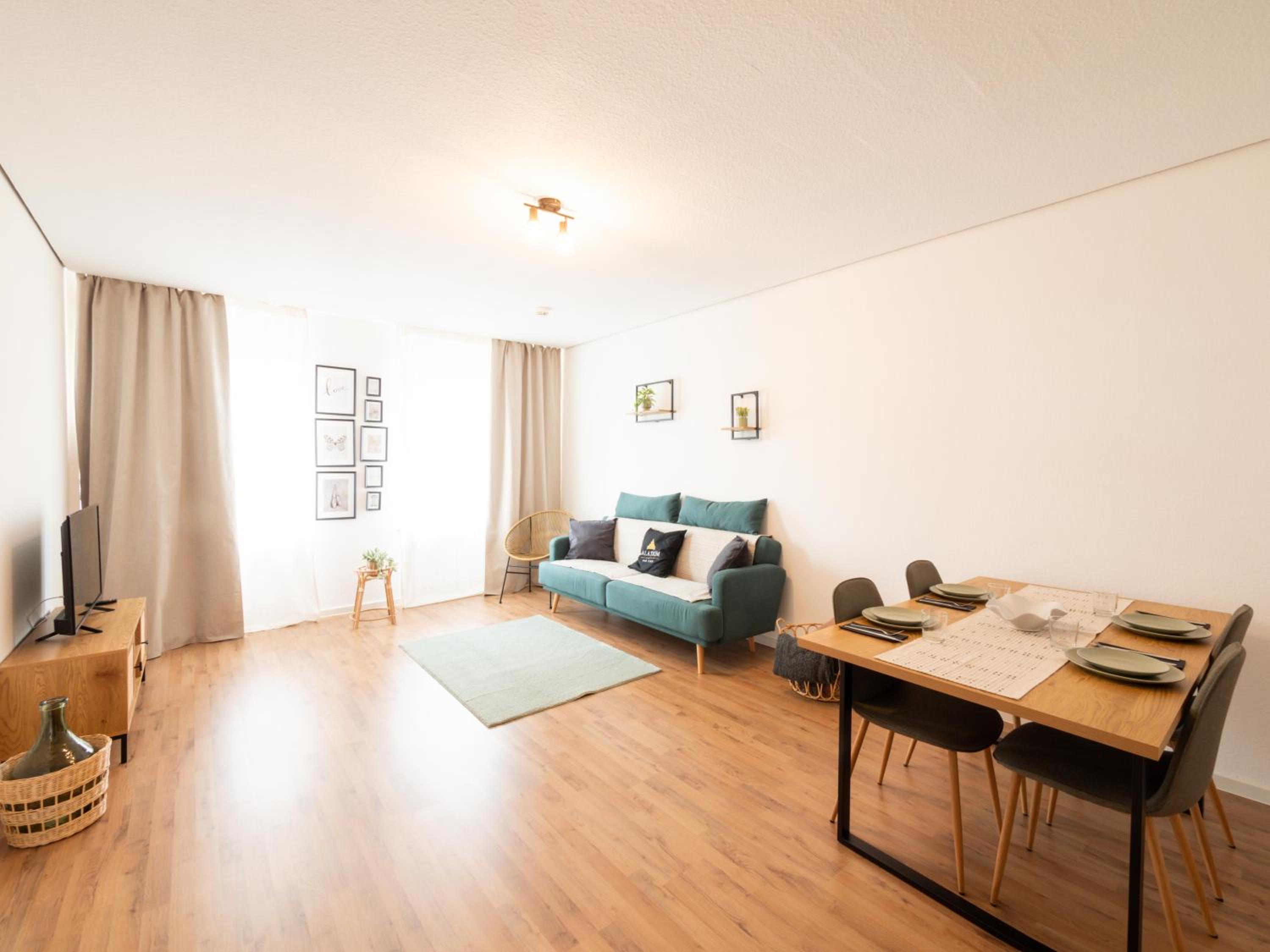 One-Bedroom Apartment - Photo 3