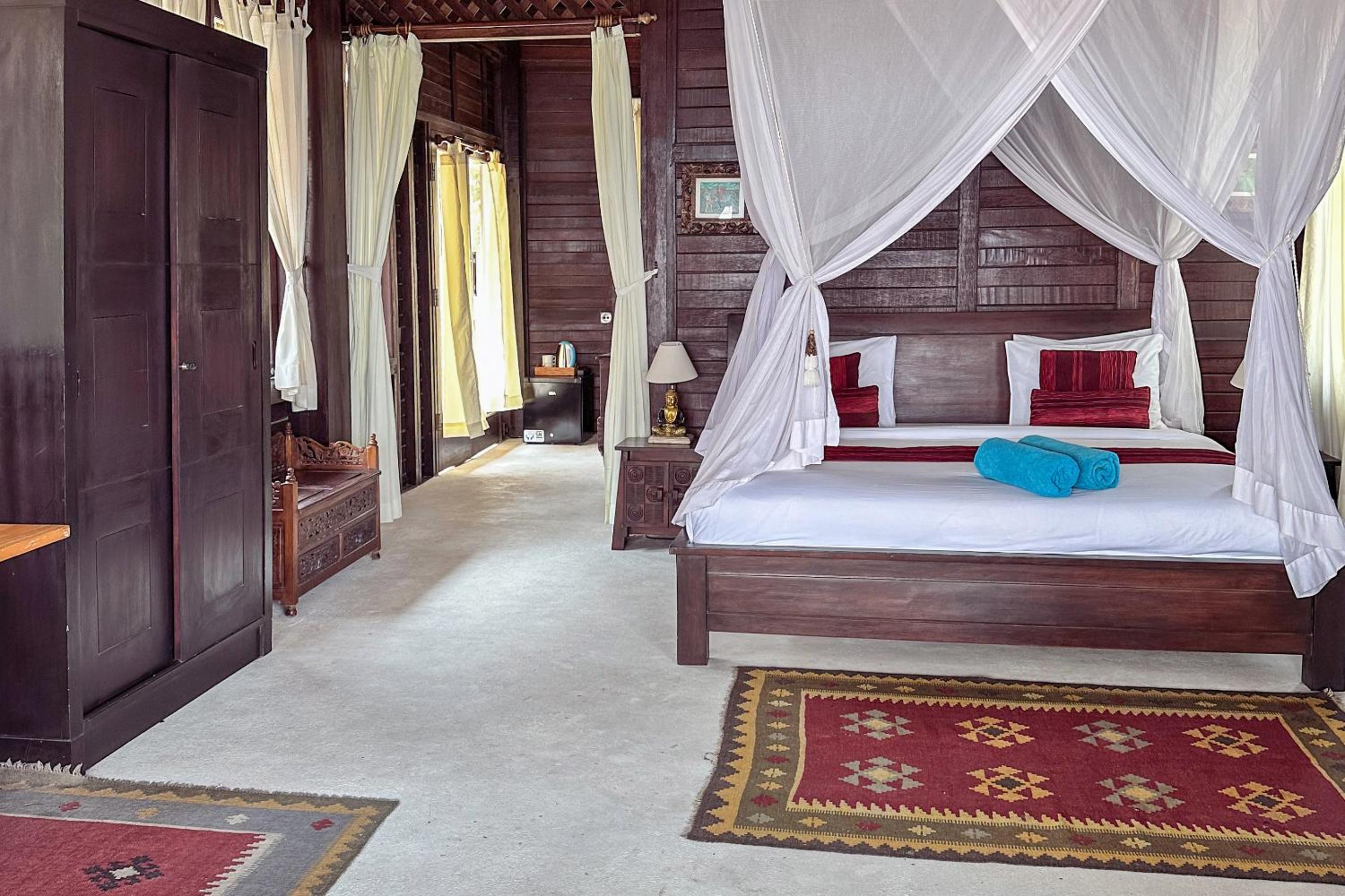 Luxe Double Room with Balcony and Ocean View - Photo 27