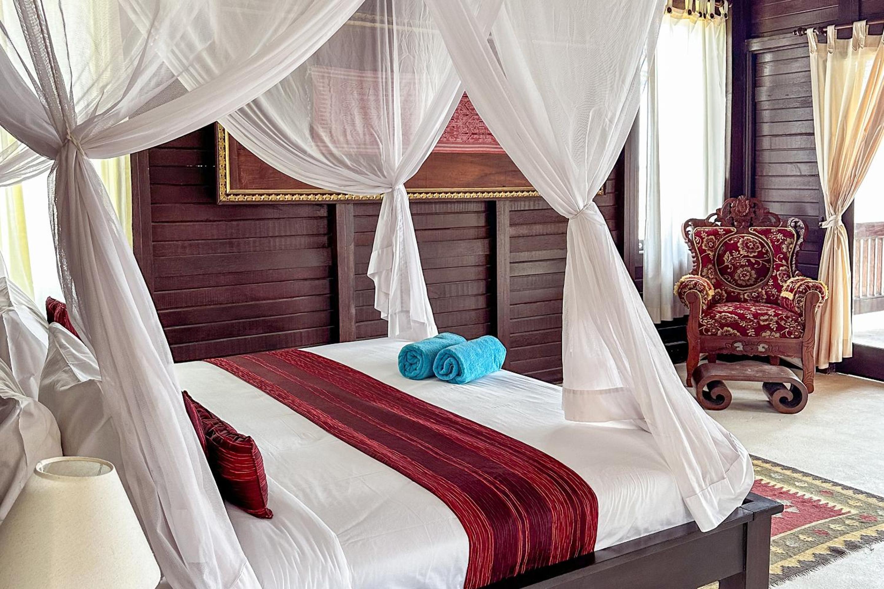 Luxe Double Room with Balcony and Ocean View - Photo 26
