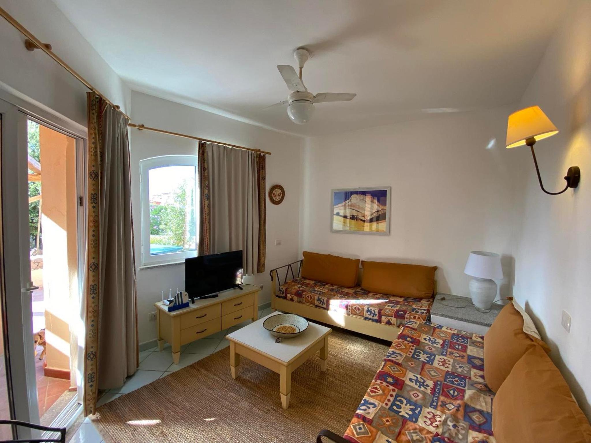 One-Bedroom House photo 1