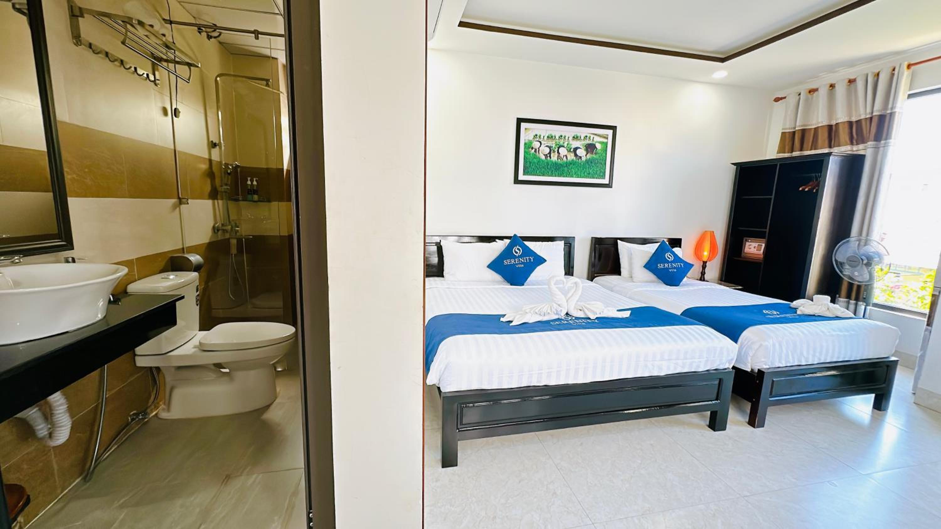 Deluxe Triple Room with City View - Photo 7