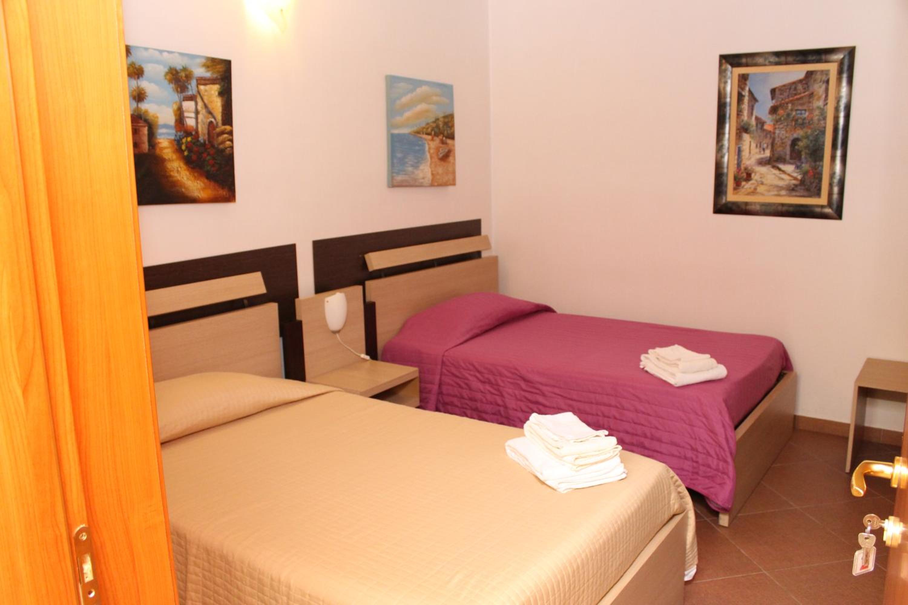 Twin Room with Bathroom